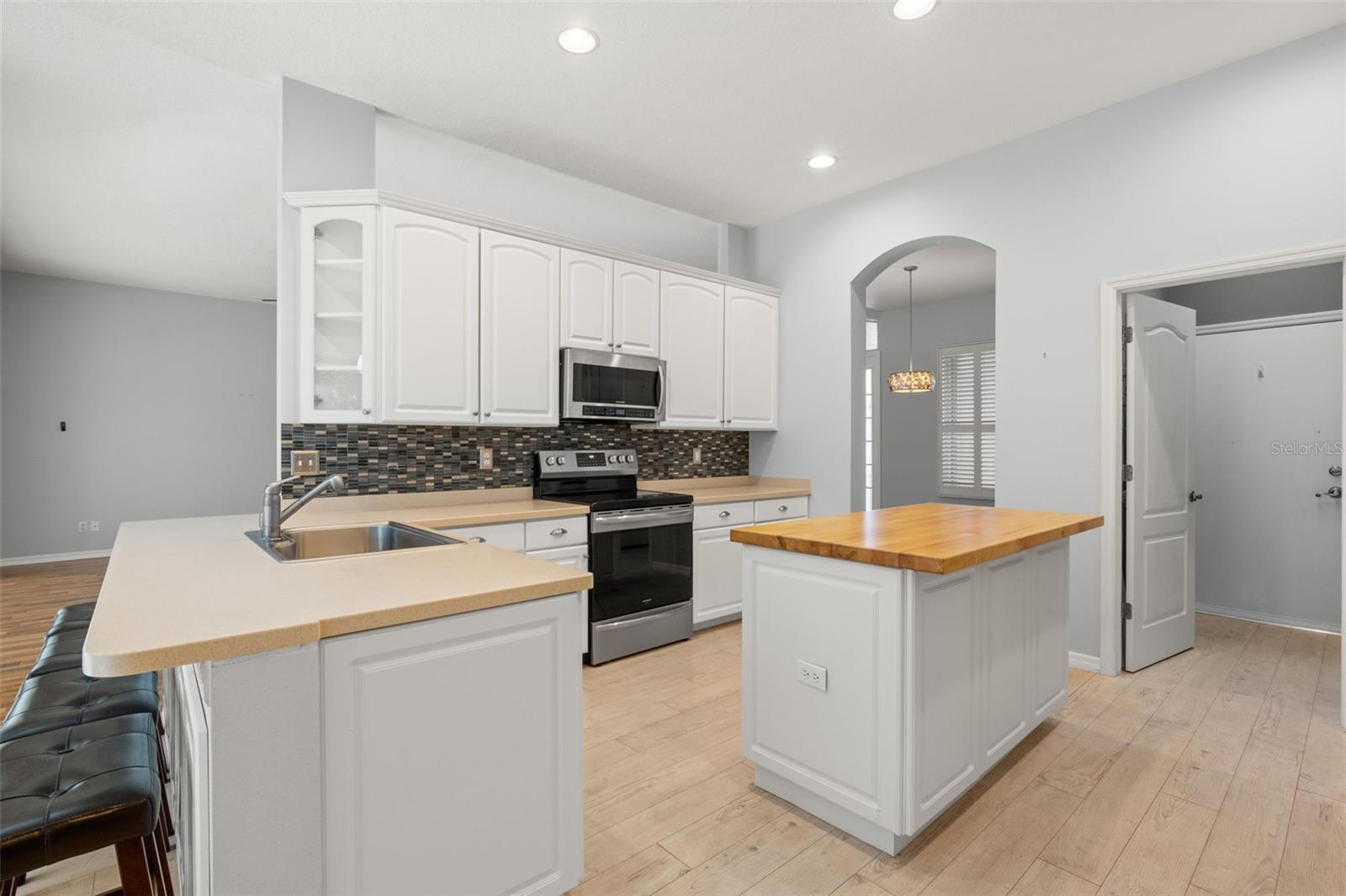 1305 CRYSTAL GREENS DR — photo 15