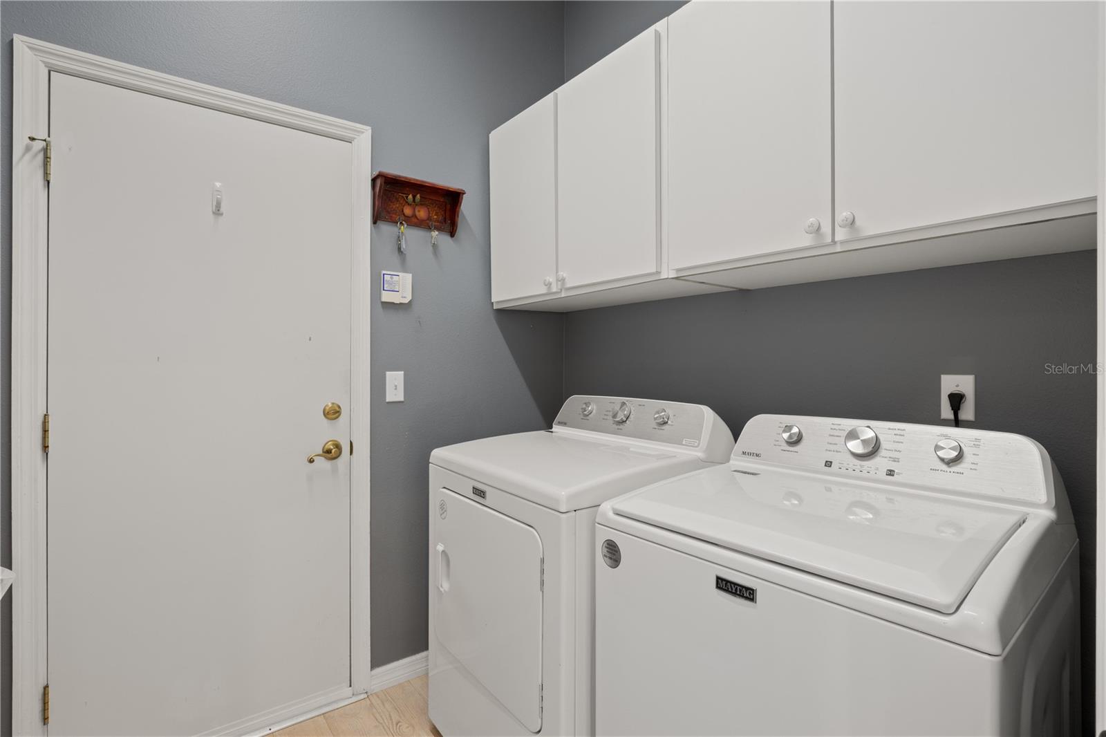 1305 CRYSTAL GREENS DR — photo 46