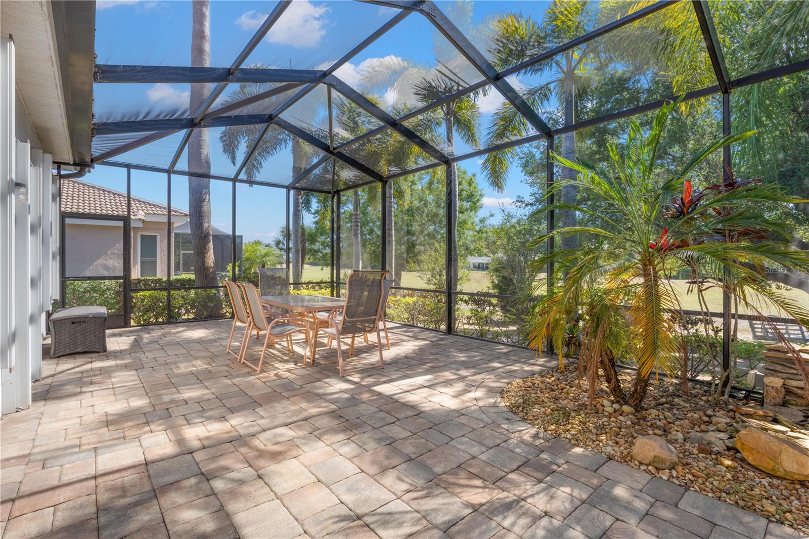 1305 CRYSTAL GREENS DR — photo 28
