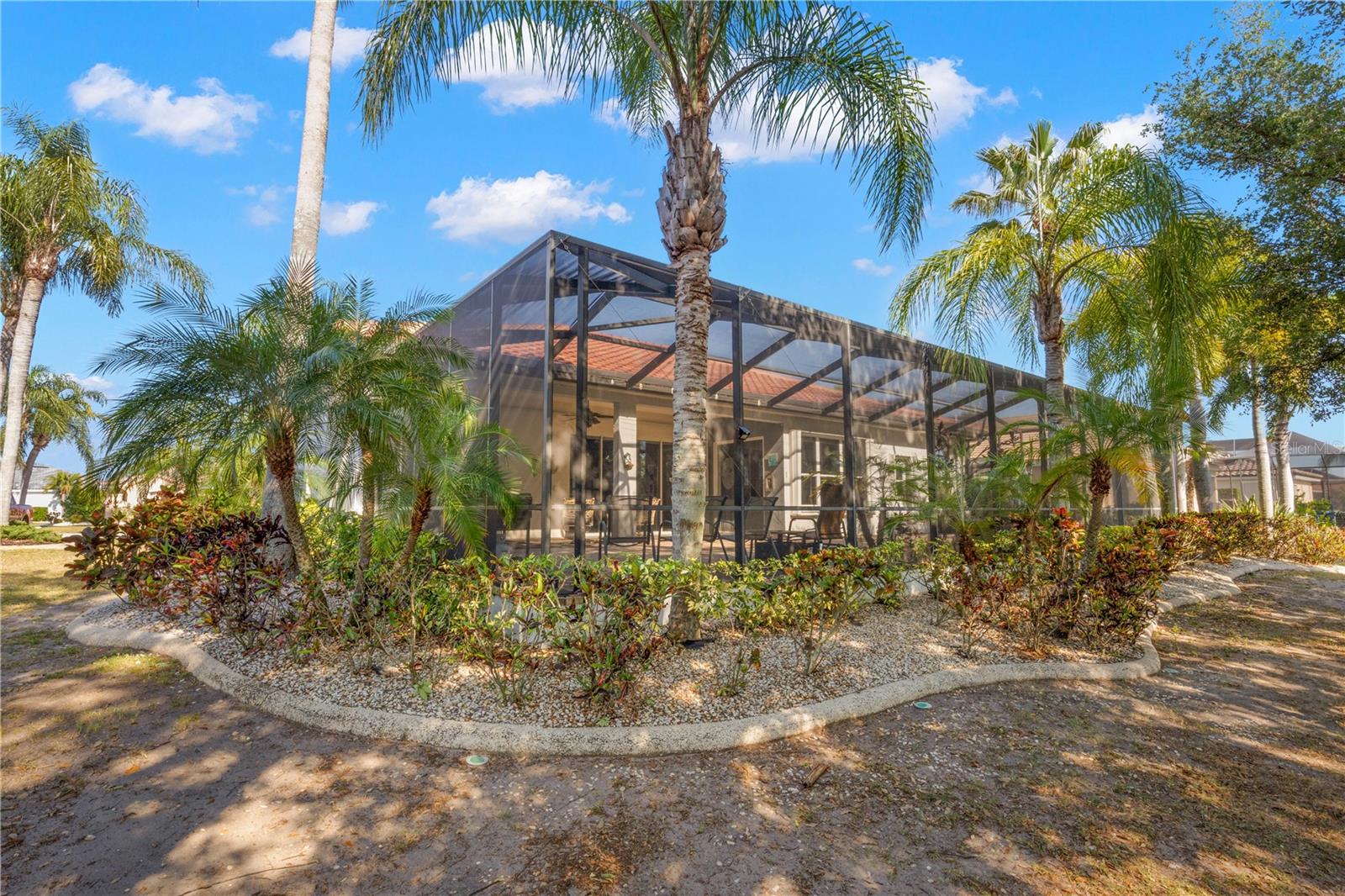 1305 CRYSTAL GREENS DR — photo 32