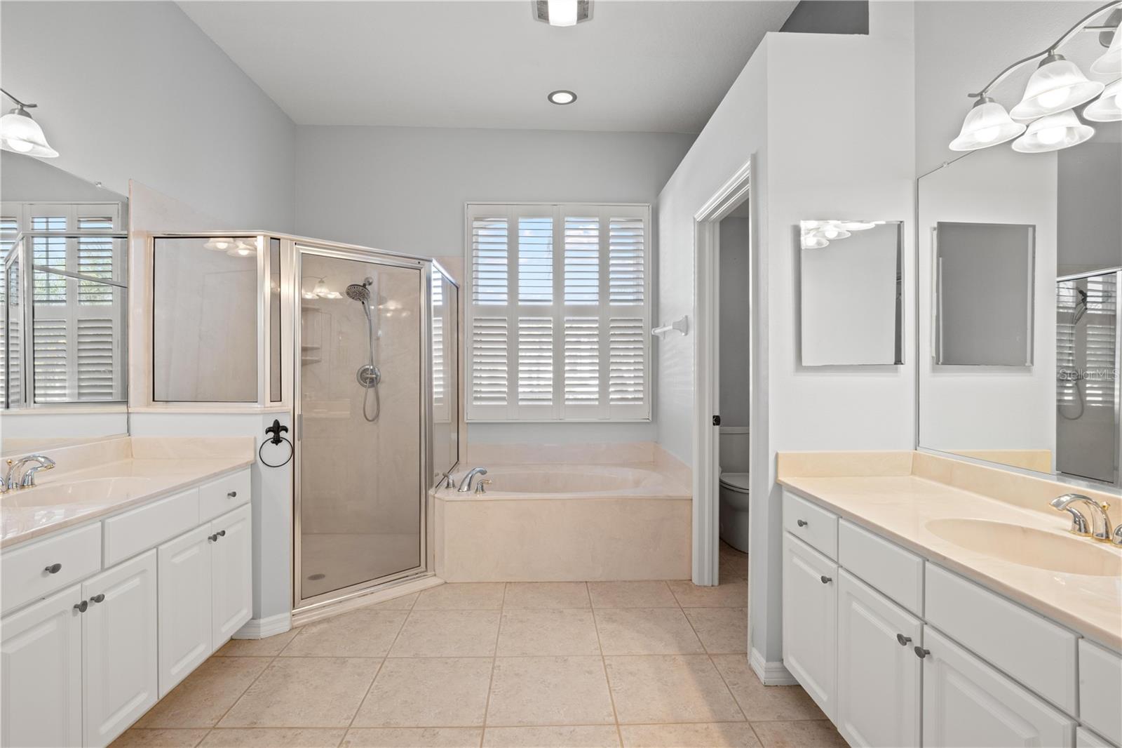 1305 CRYSTAL GREENS DR — photo 36