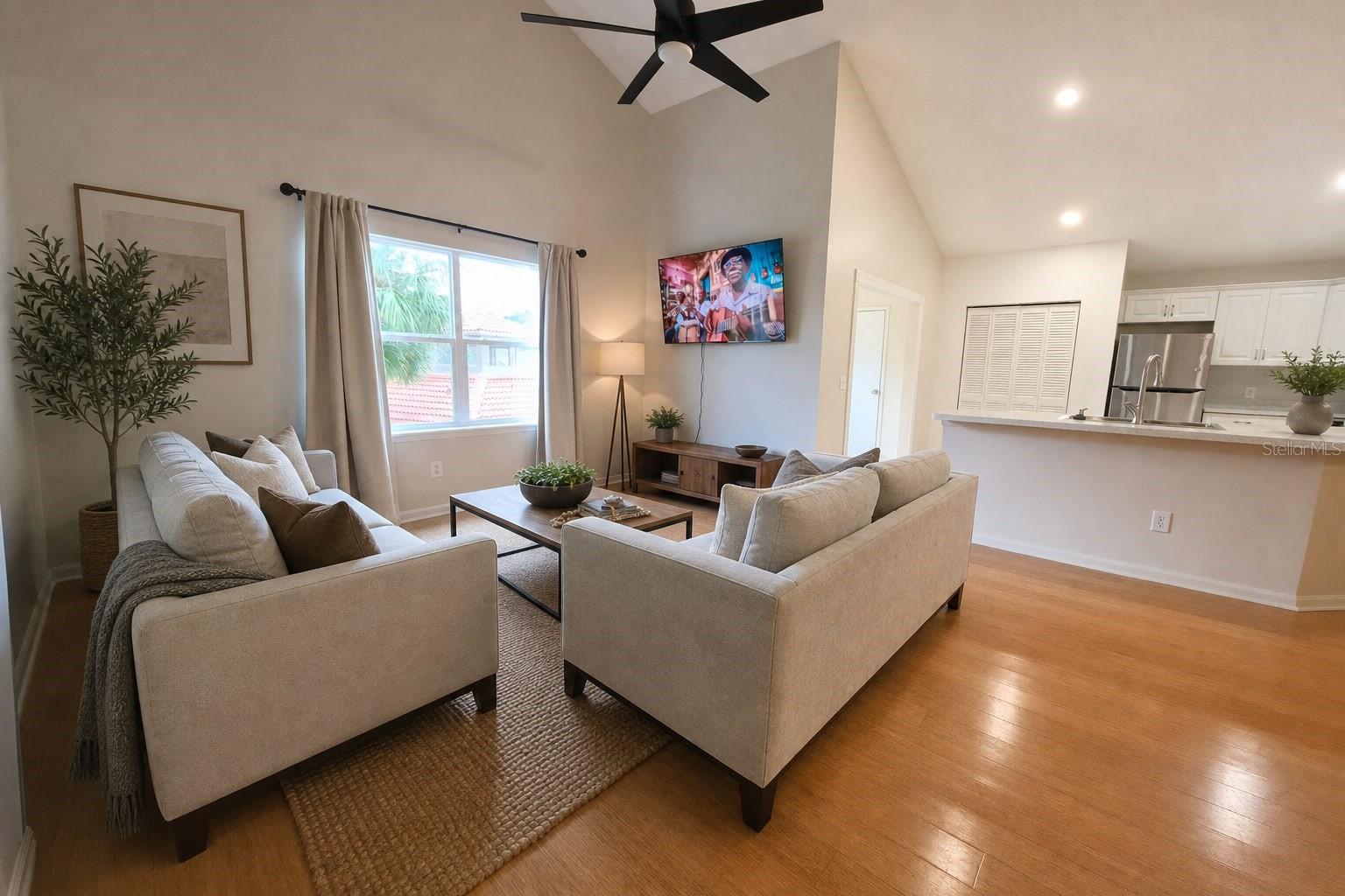 15215 AMBERLY DR #907 — photo 8