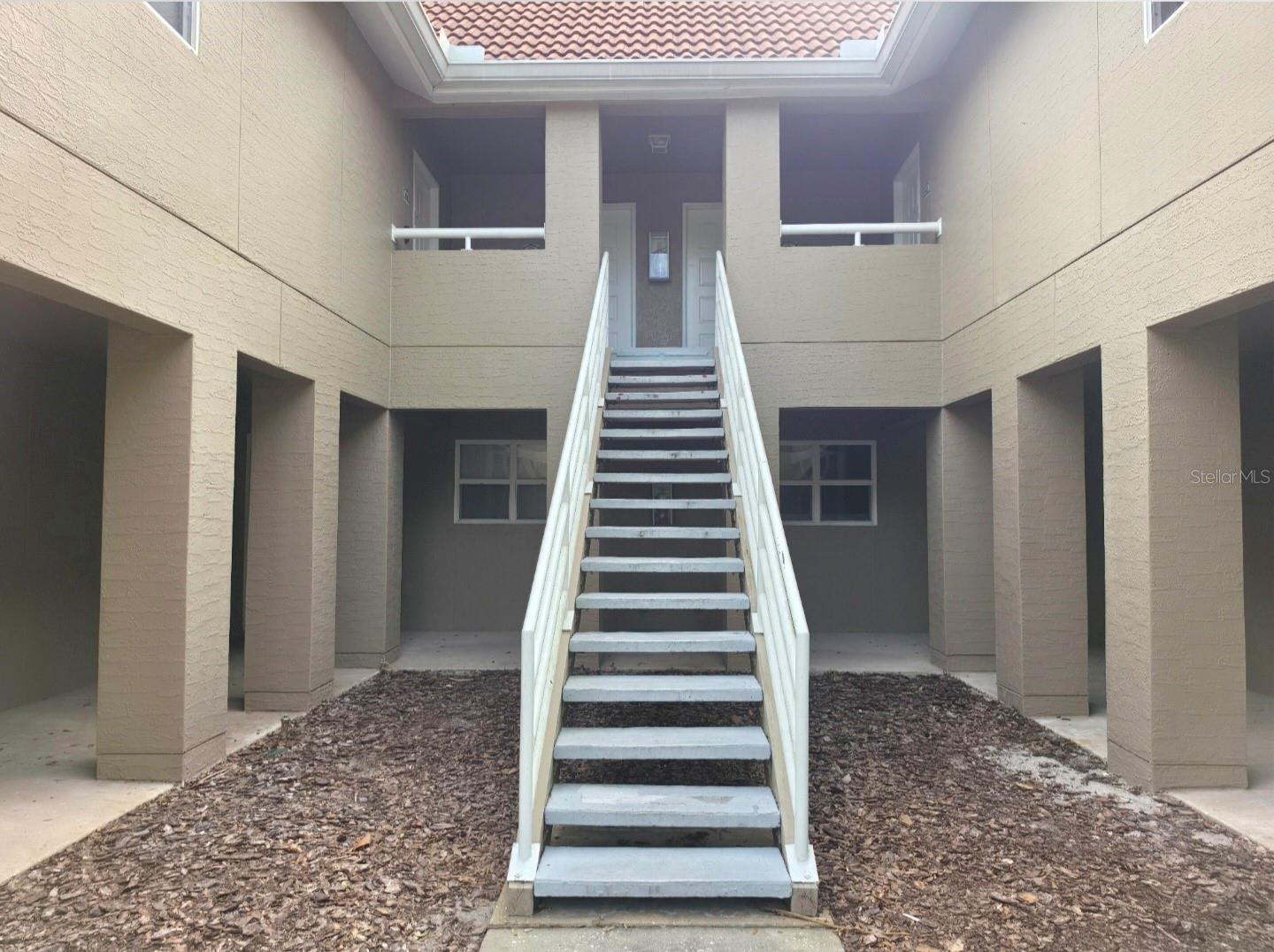 15215 AMBERLY DR #907 — photo 3