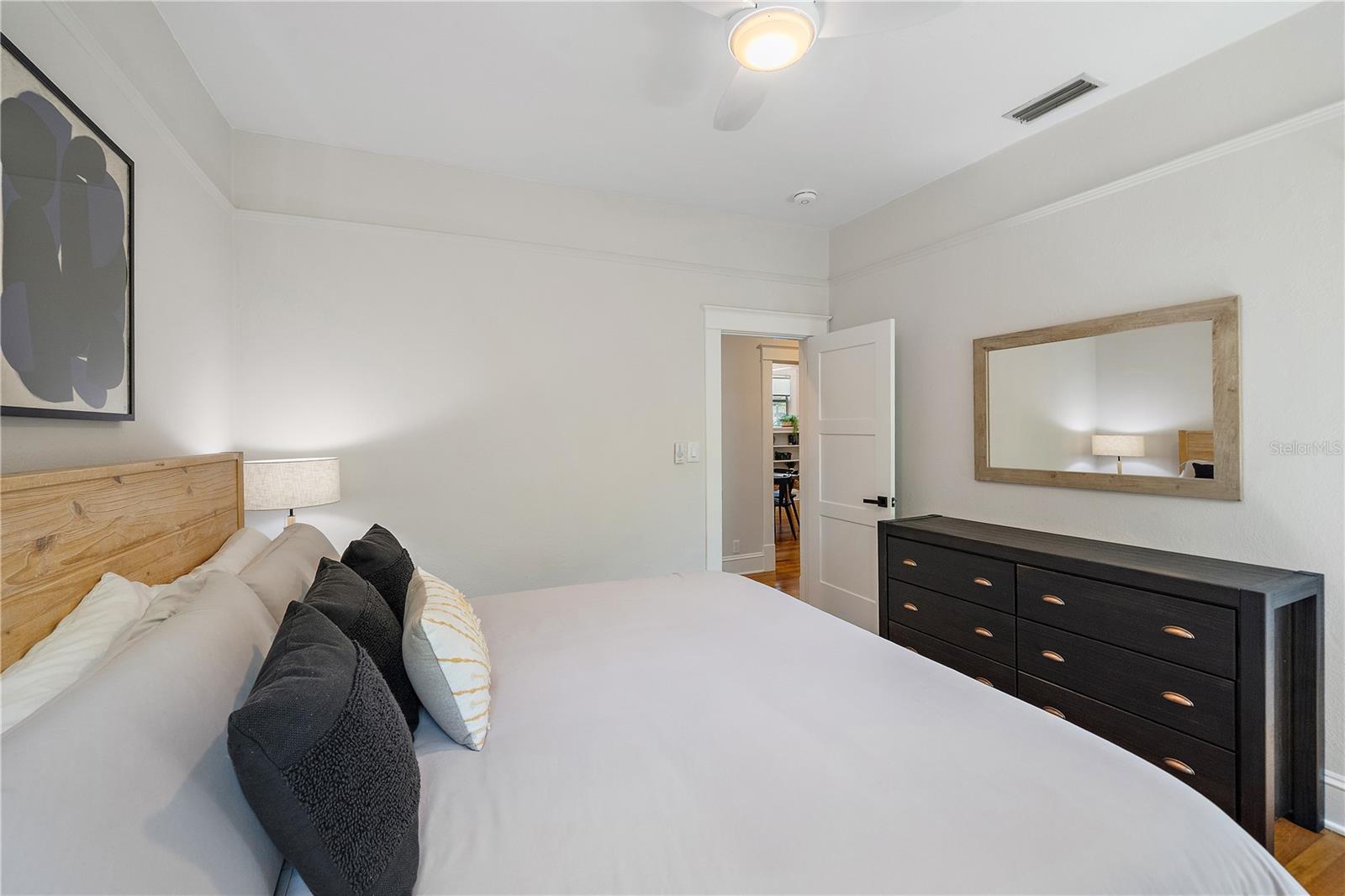 320 OHIO PL — photo 24