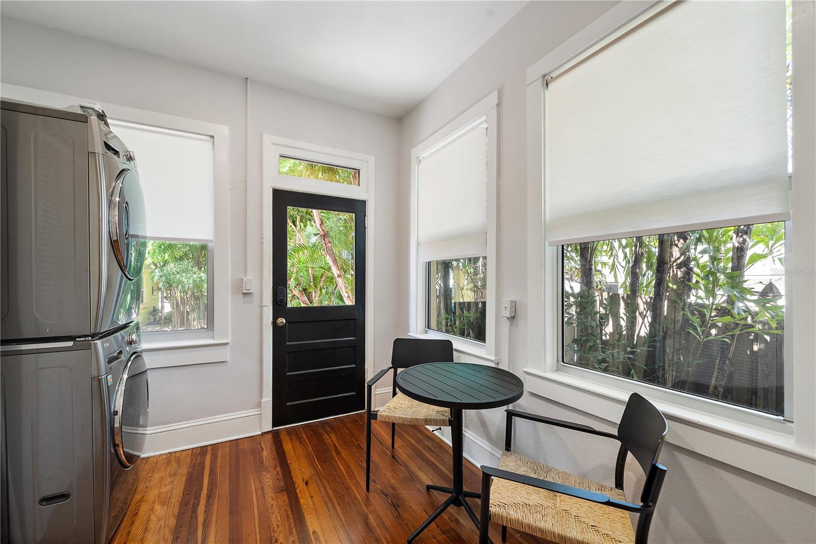 320 OHIO PL — photo 10