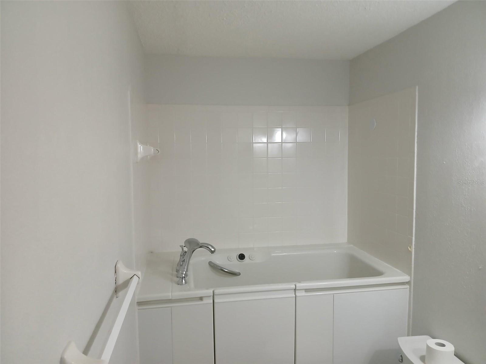 6419 REMUS DR — photo 19