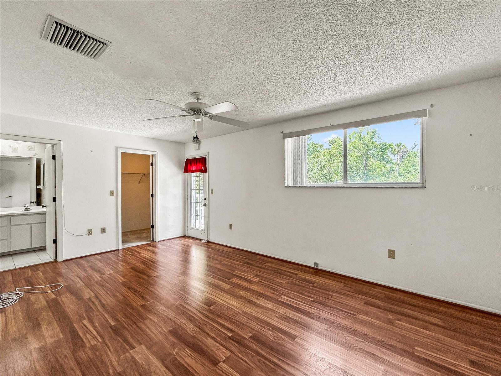 6419 REMUS DR — photo 28
