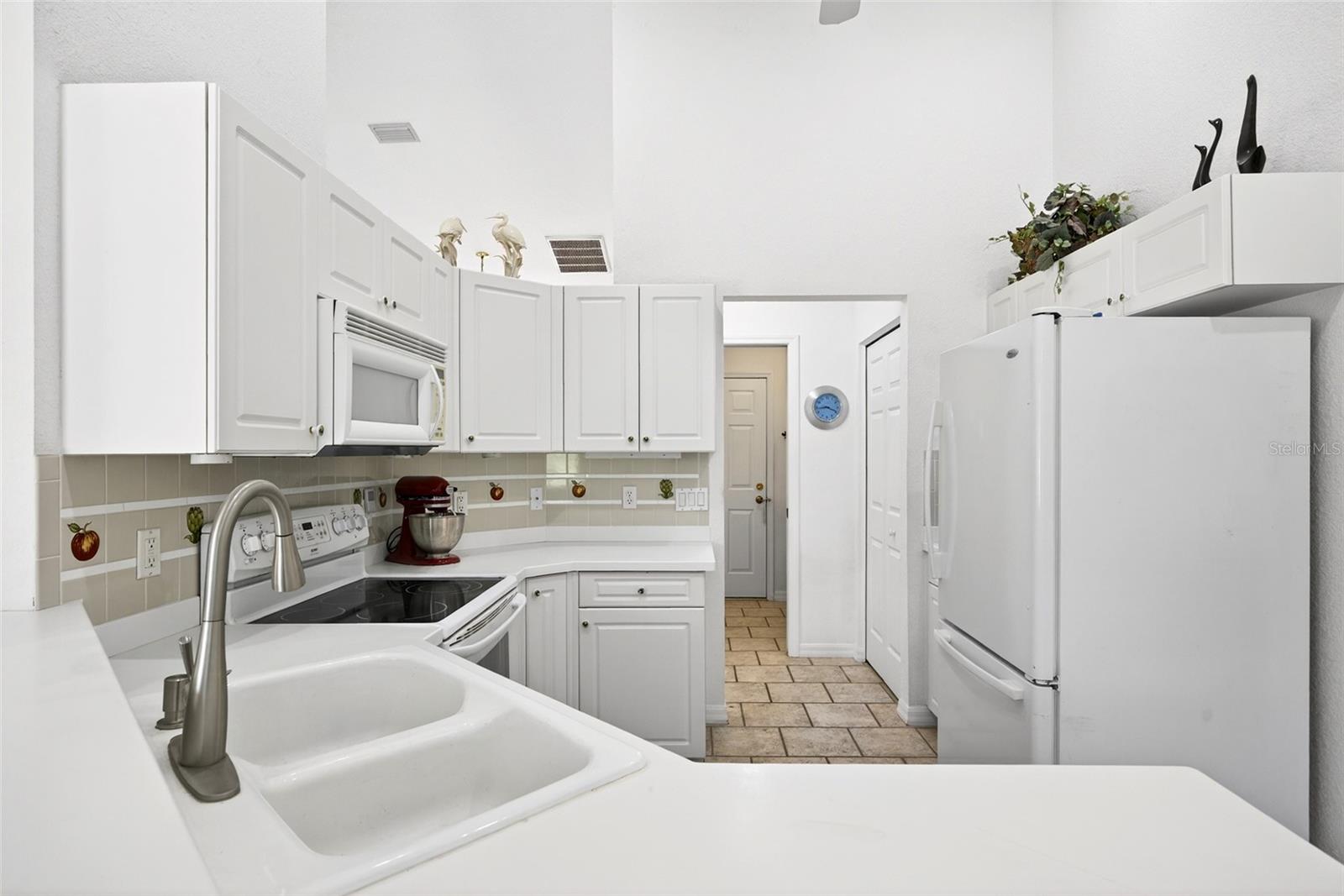 4841 CAMELOT ST — photo 12