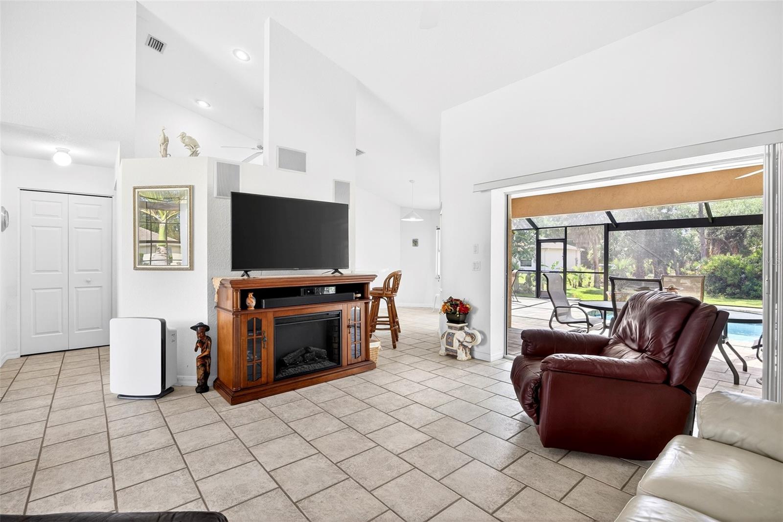 4841 CAMELOT ST — photo 5
