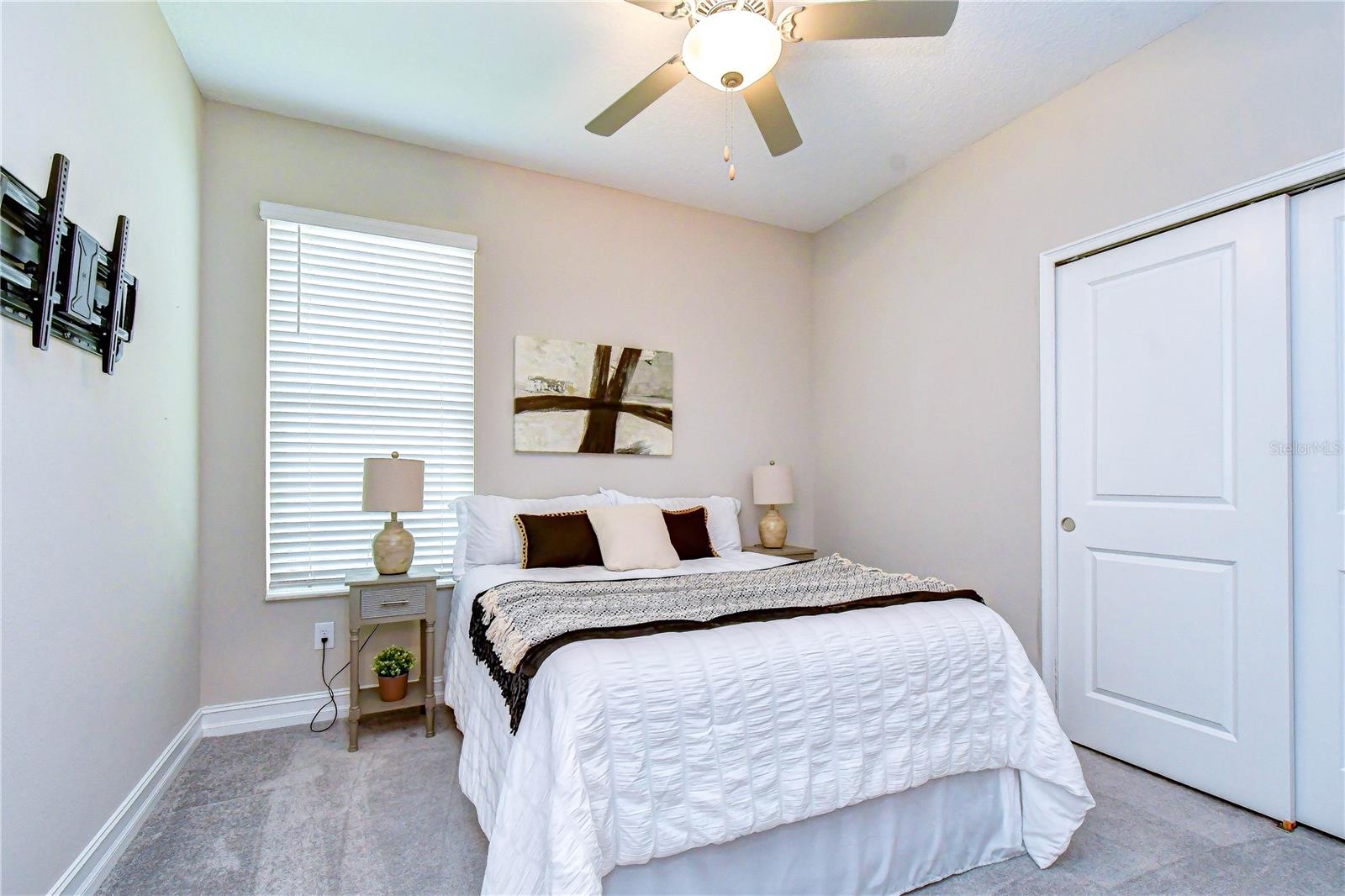 21534 VIOLET PERIWINKLE DR — photo 18