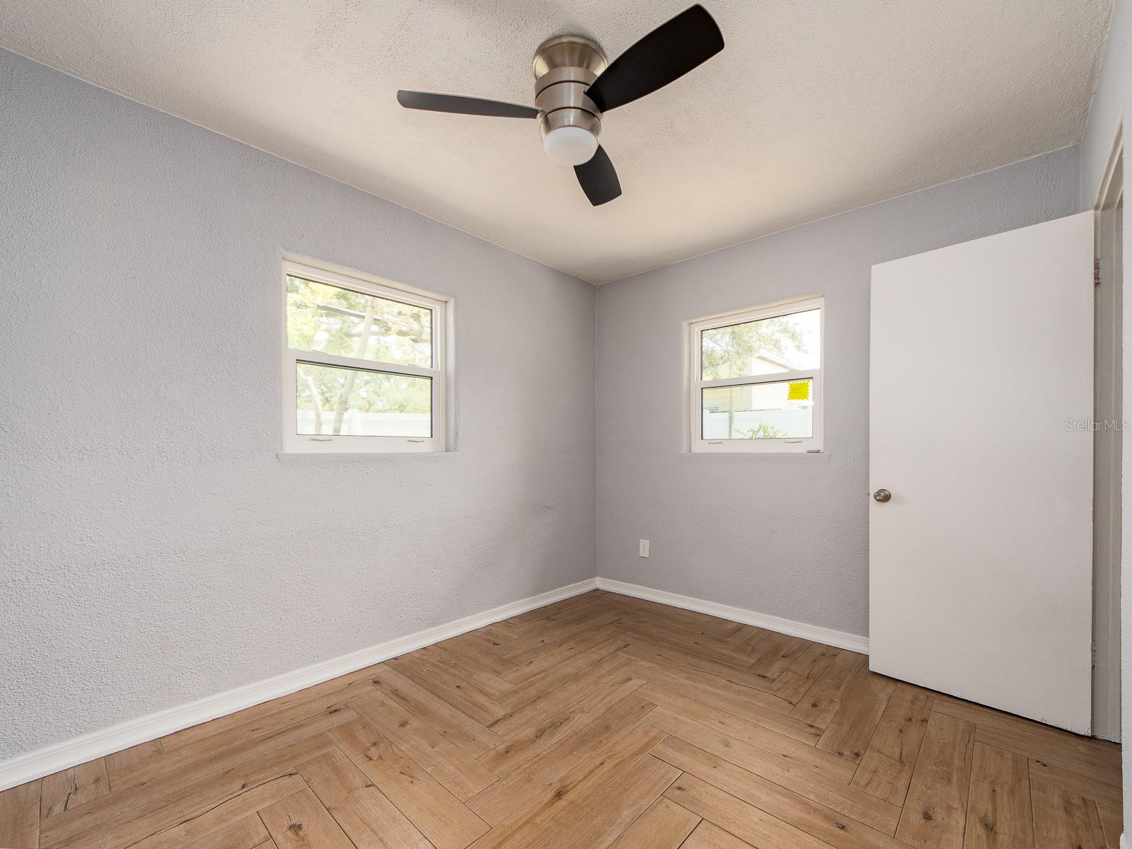502 LEXINGTON ST — photo 33