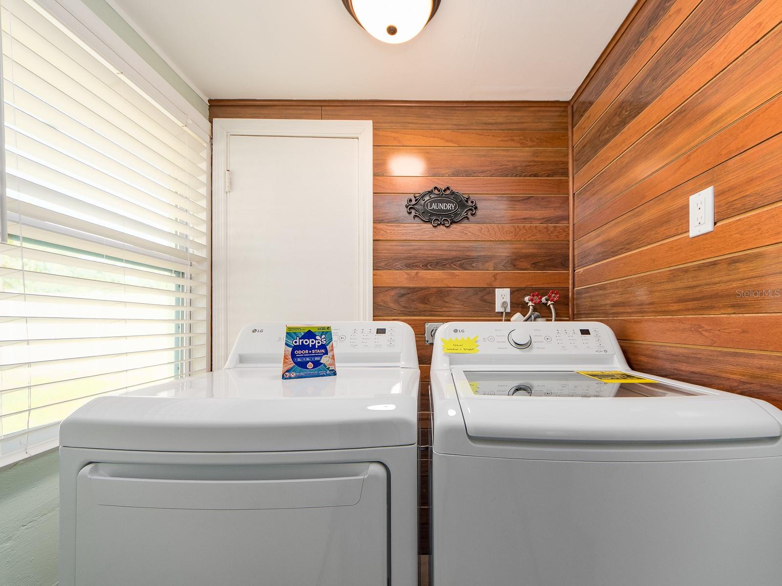 502 LEXINGTON ST — photo 28