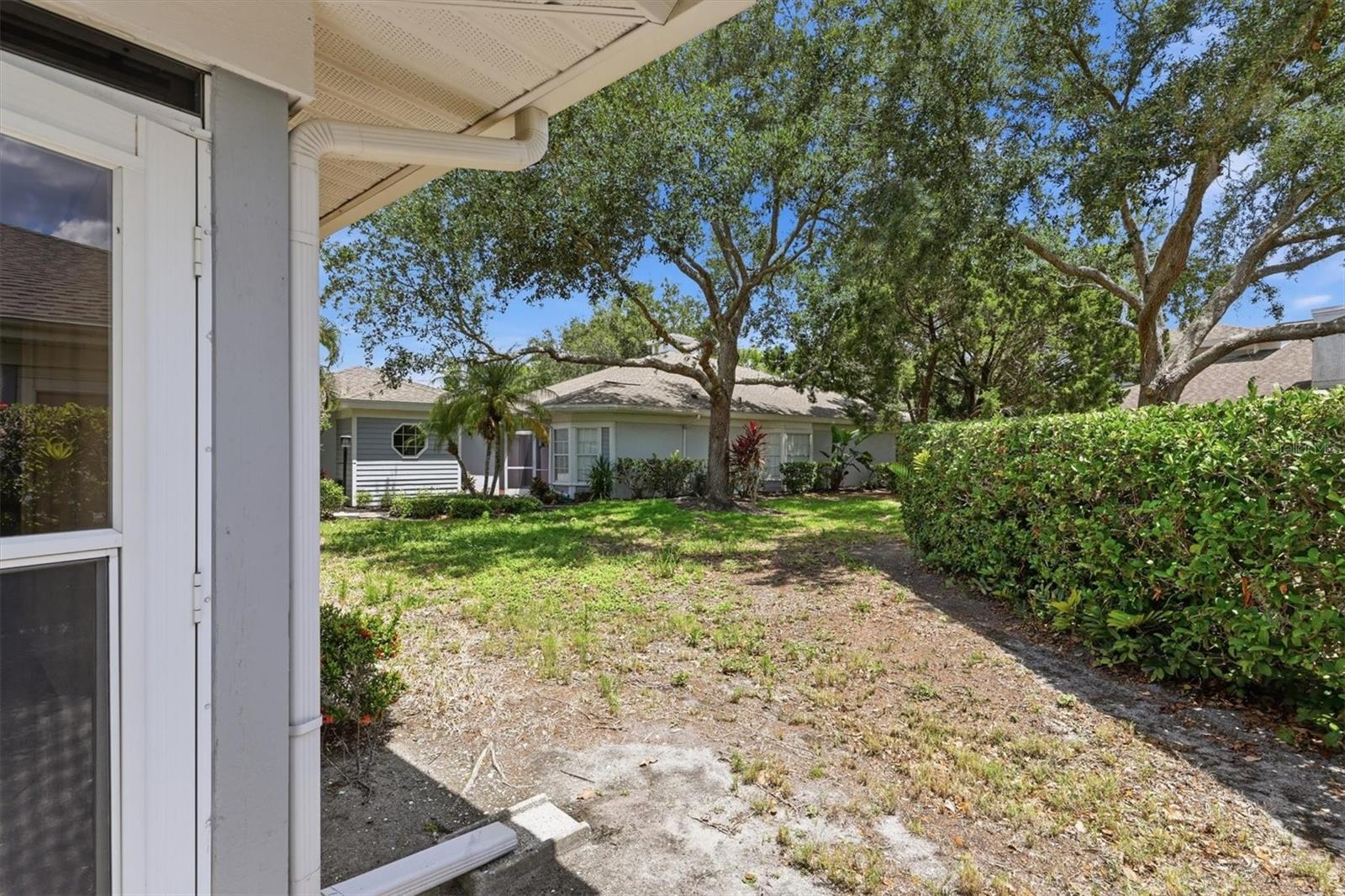 6420 CARRINGTON CIR #35 — photo 27