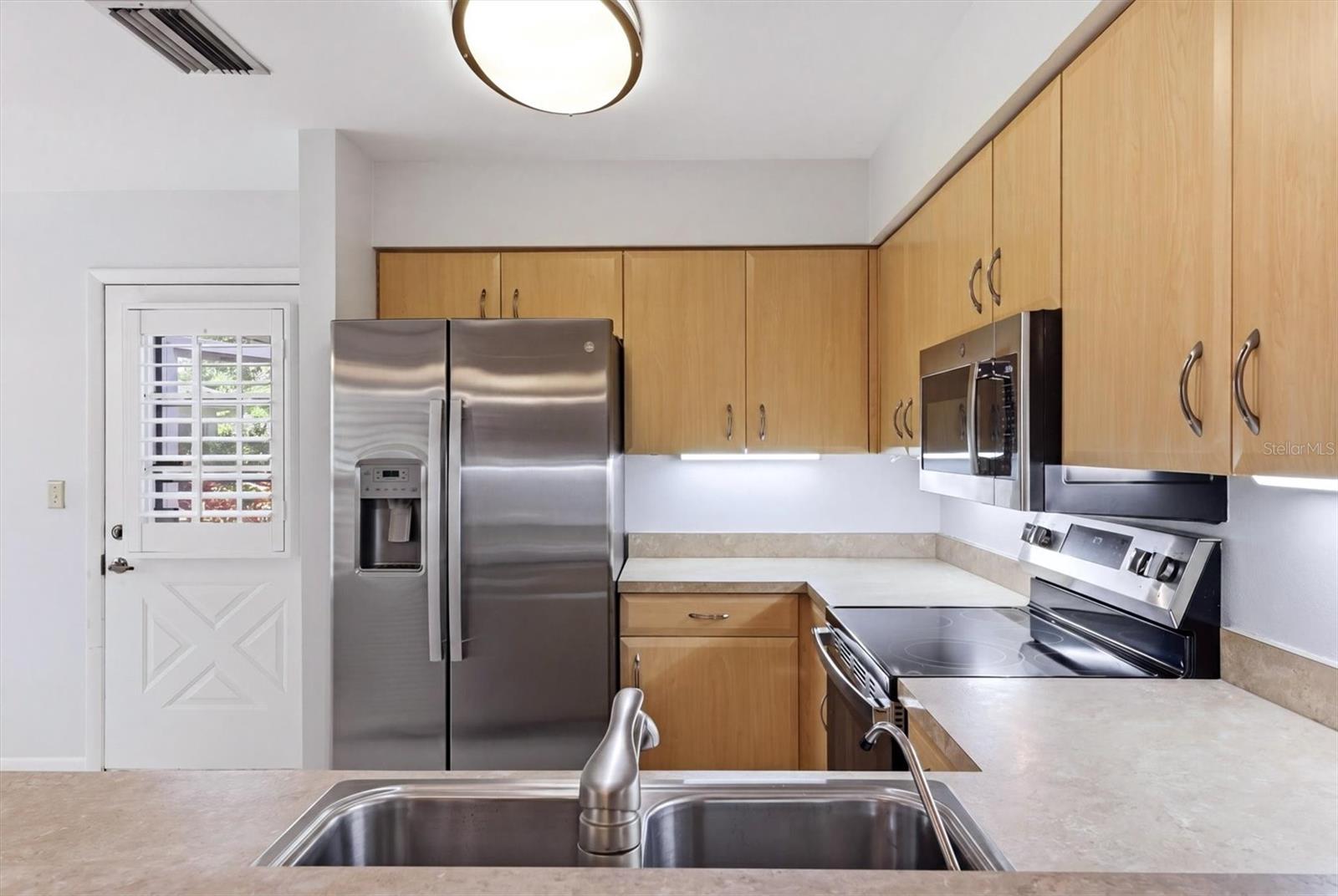6420 CARRINGTON CIR #35 — photo 14