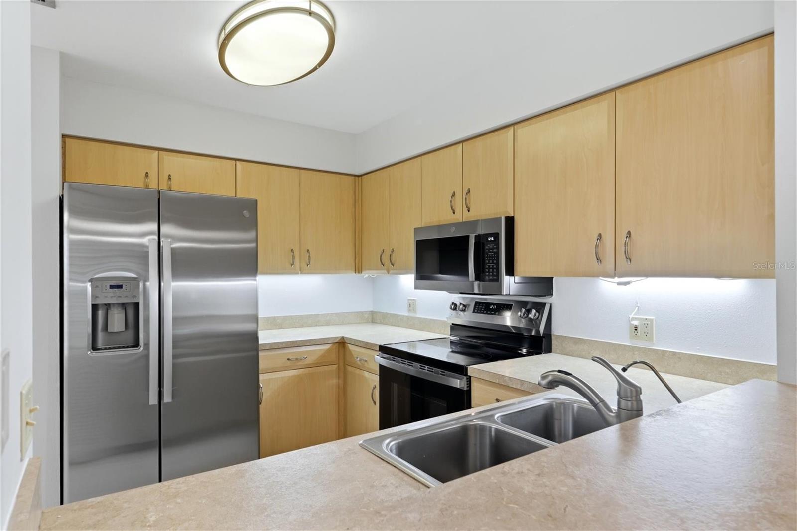 6420 CARRINGTON CIR #35 — photo 11