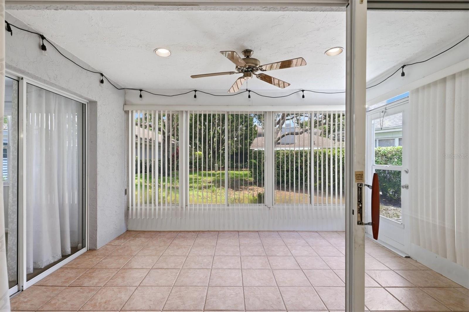 6420 CARRINGTON CIR #35 — photo 25