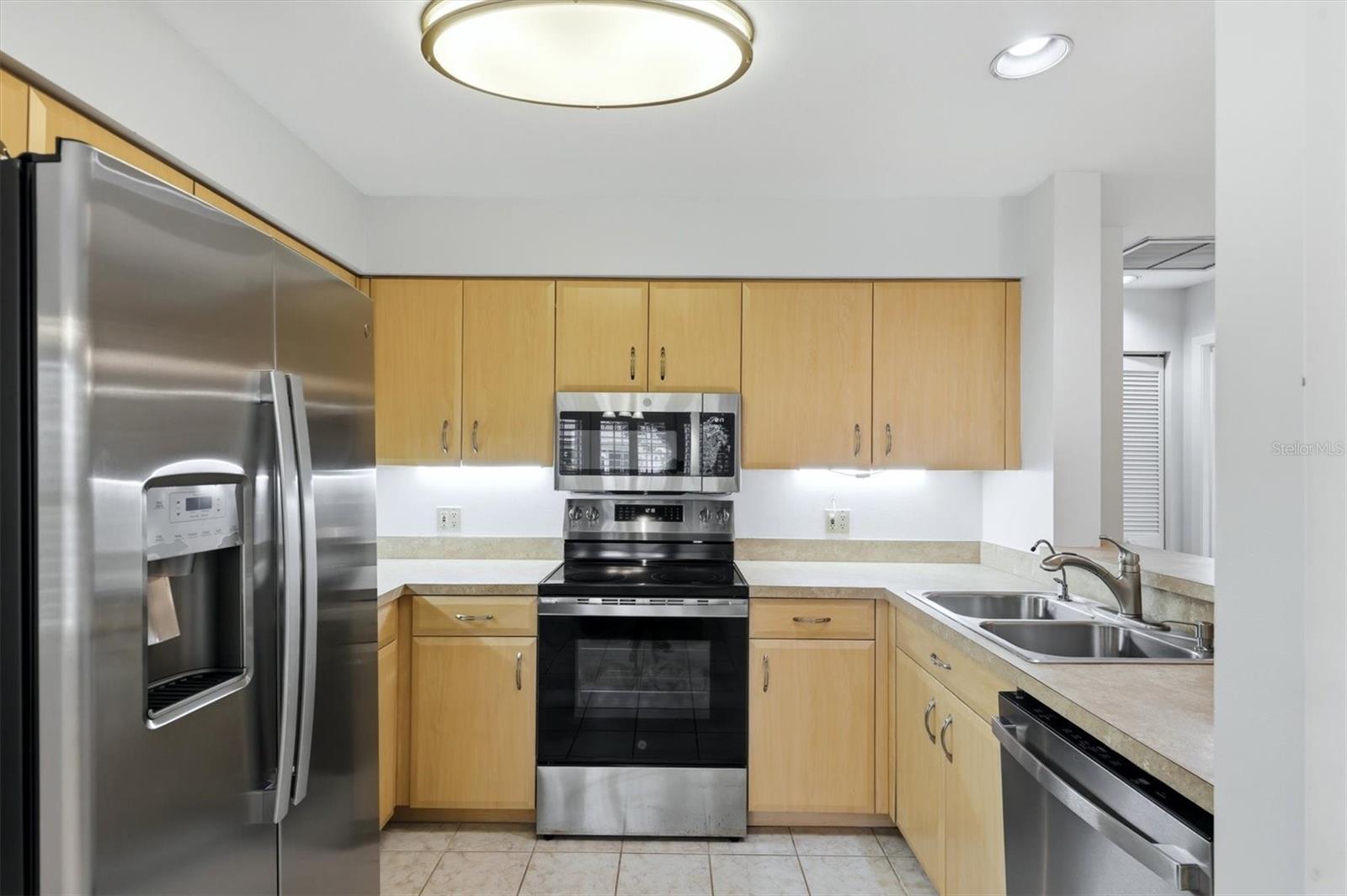 6420 CARRINGTON CIR #35 — photo 12