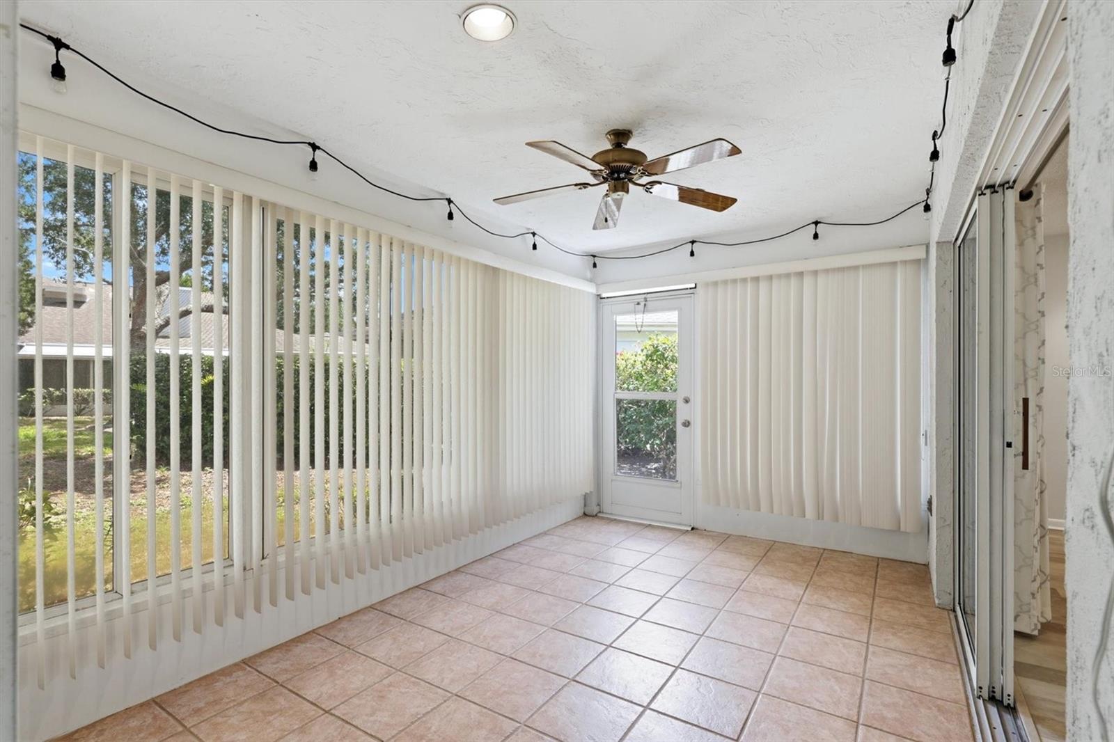 6420 CARRINGTON CIR #35 — photo 26
