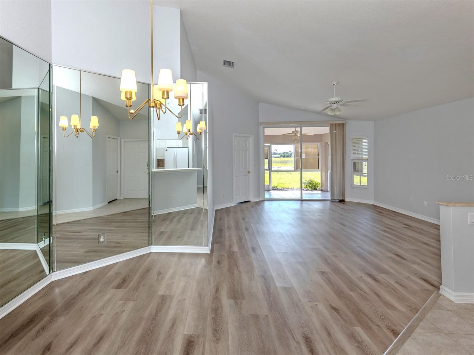 4316 FAIRWAY DR — photo 12