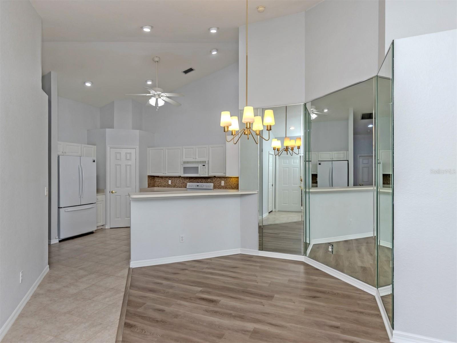 4316 FAIRWAY DR — photo 11