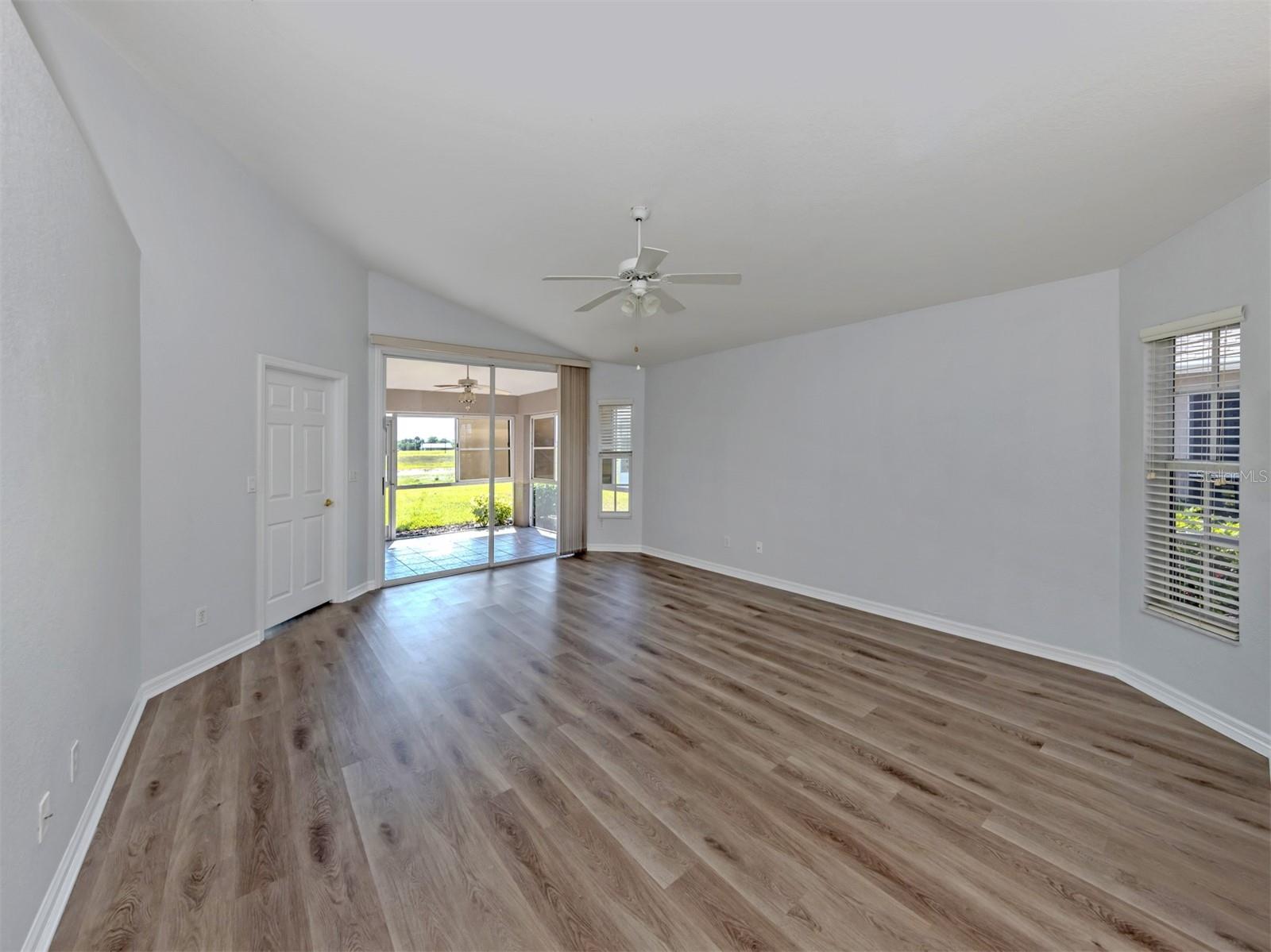 4316 FAIRWAY DR — photo 7