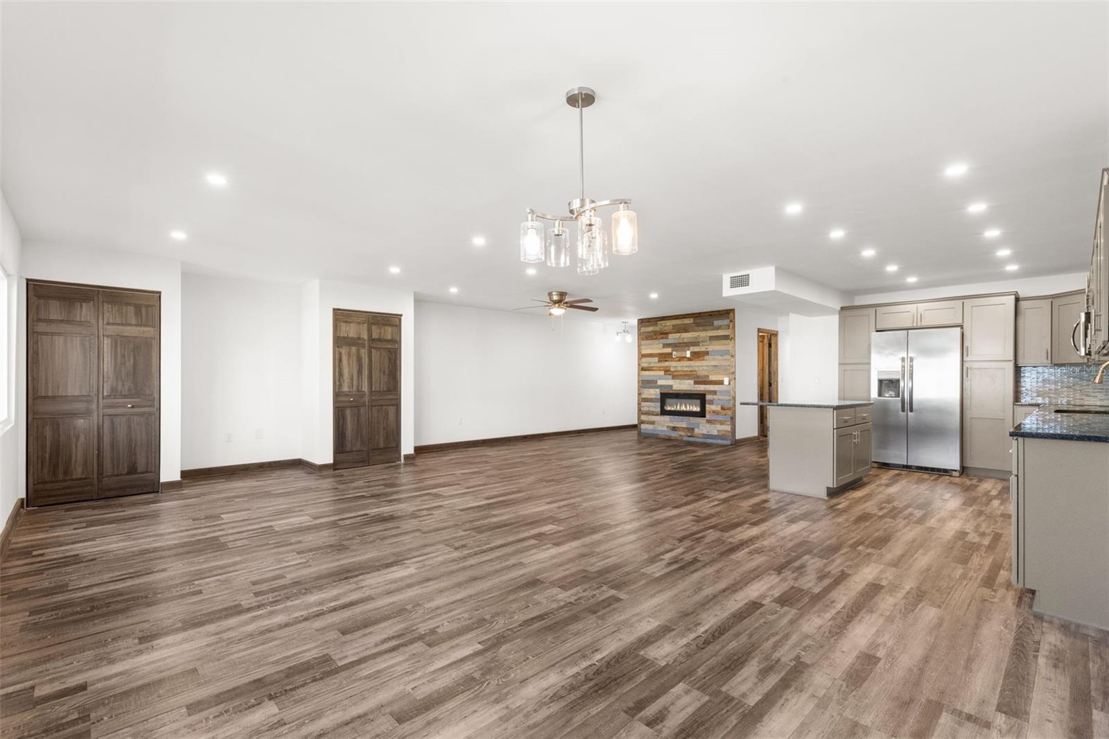 225 COUNTRY CLUB DR #B221 — photo 13
