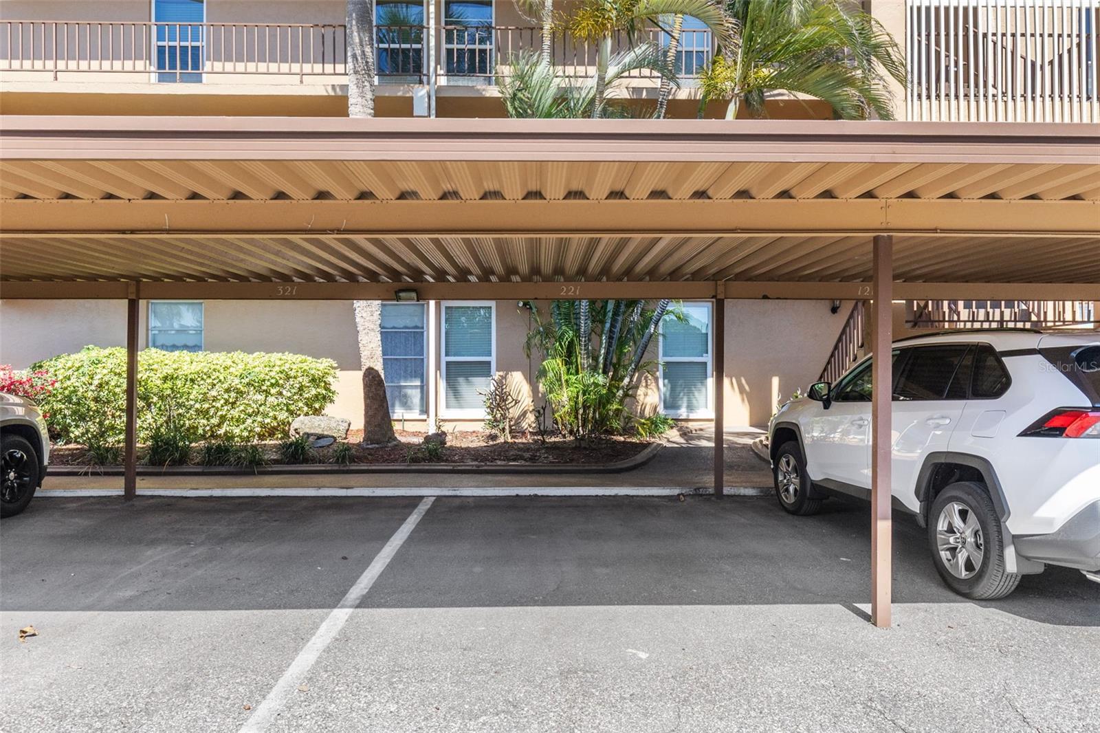 225 COUNTRY CLUB DR #B221 — photo 33