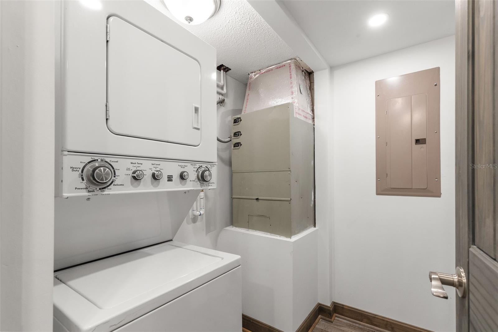 225 COUNTRY CLUB DR #B221 — photo 27