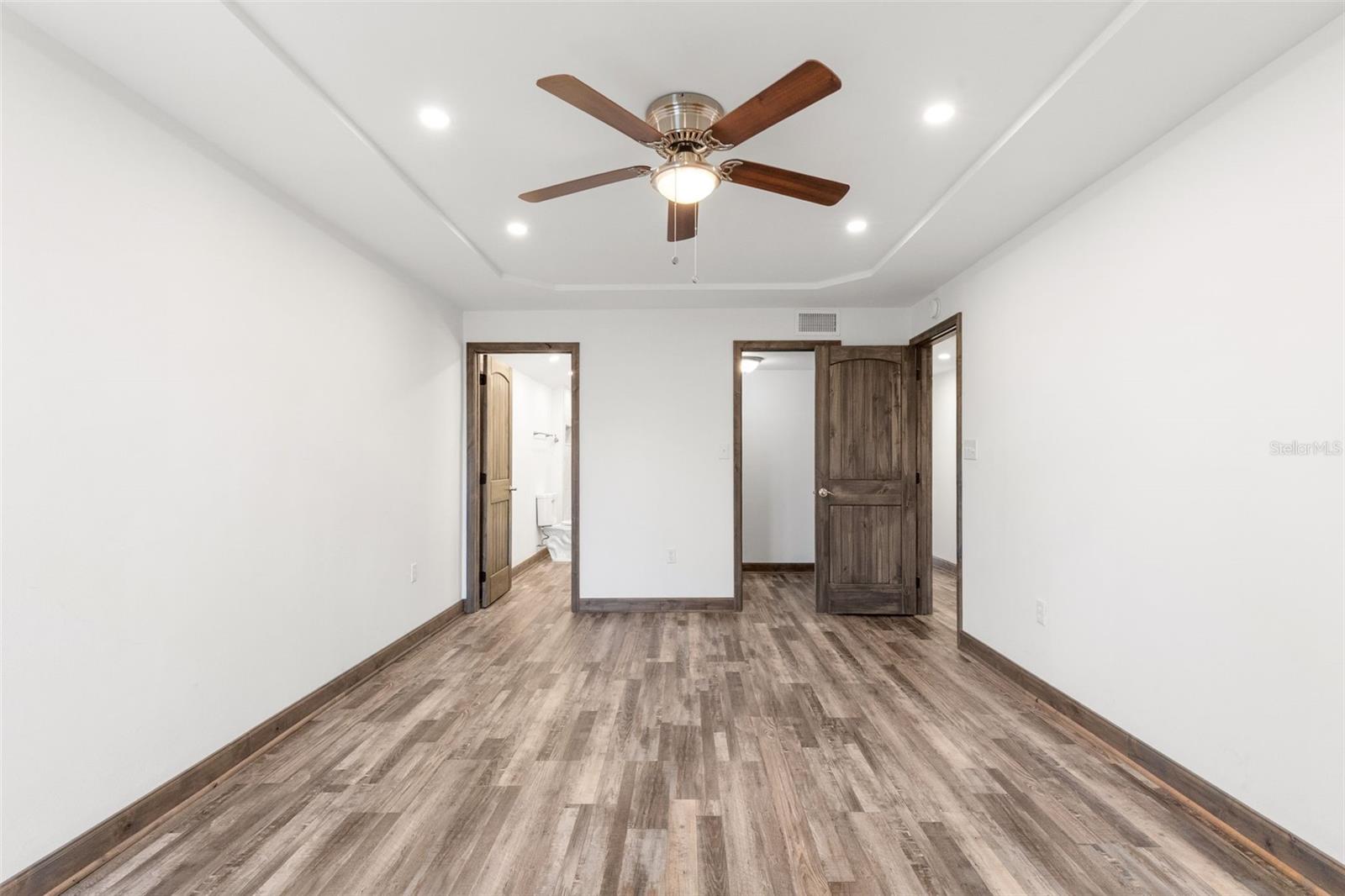 225 COUNTRY CLUB DR #B221 — photo 21