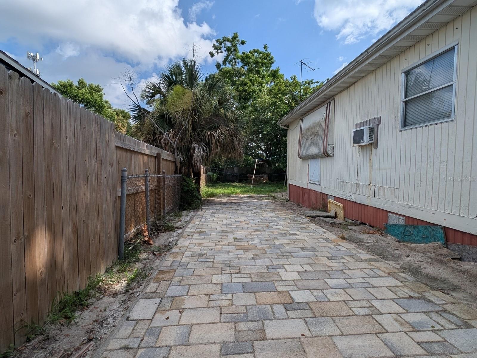 7101 JEANNE AVE — photo 16
