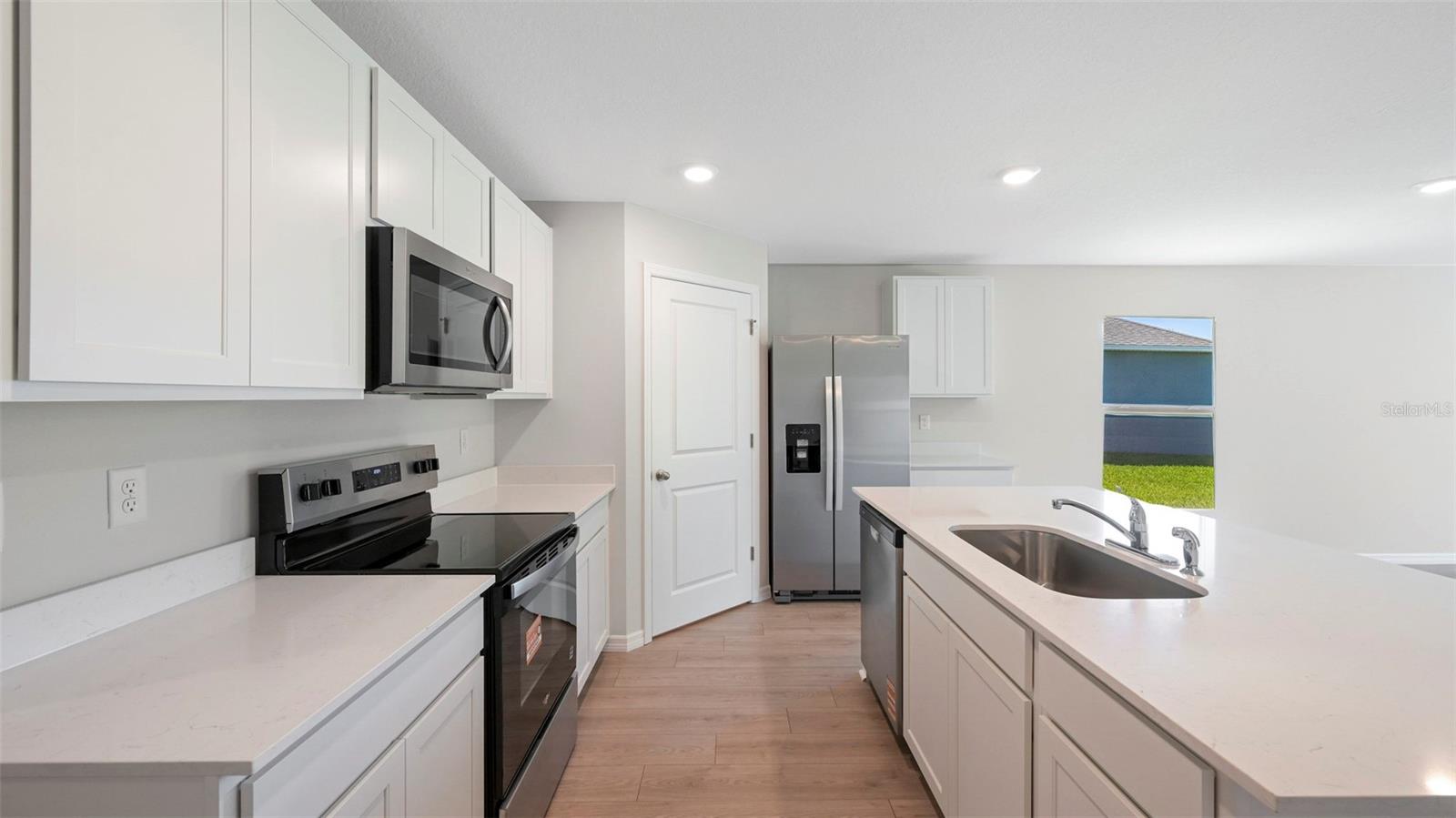 12411 HOPSCOTCH AVE E — photo 5