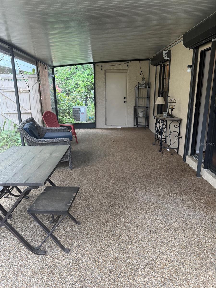 692 BELLINGHAM PL — photo 11