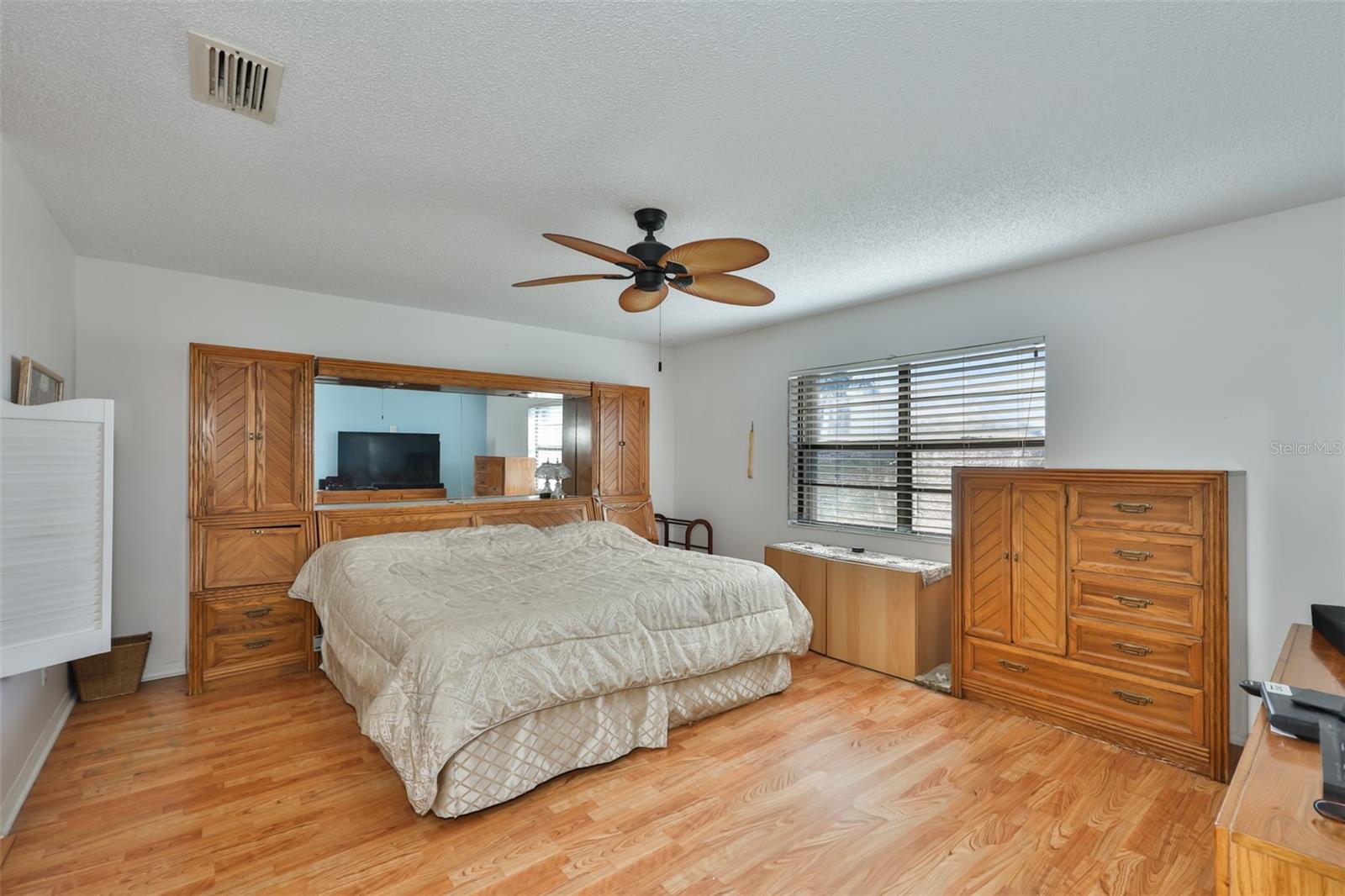 2611 LANCASTER DR #33 — photo 18