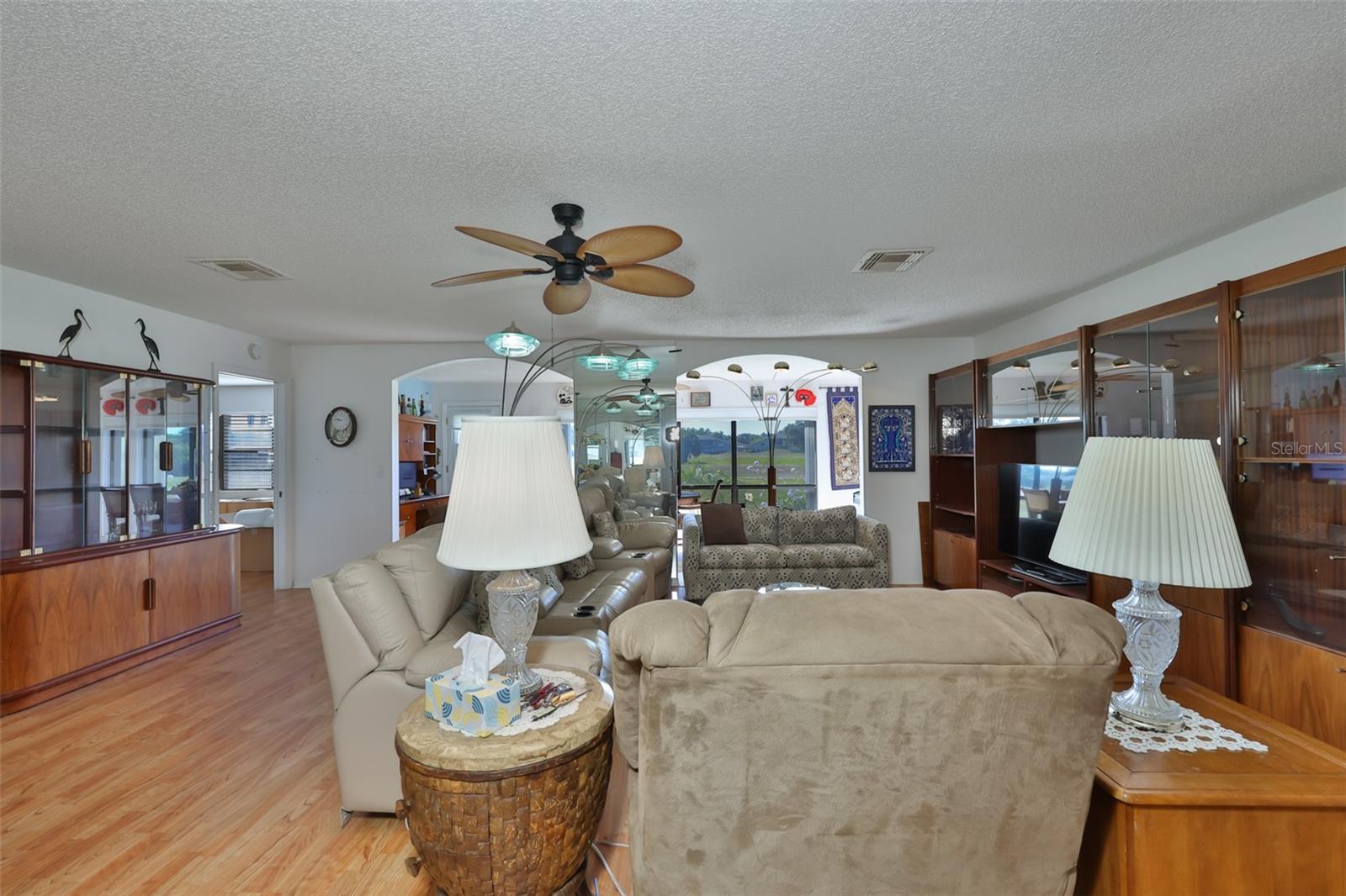 2611 LANCASTER DR #33 — photo 5