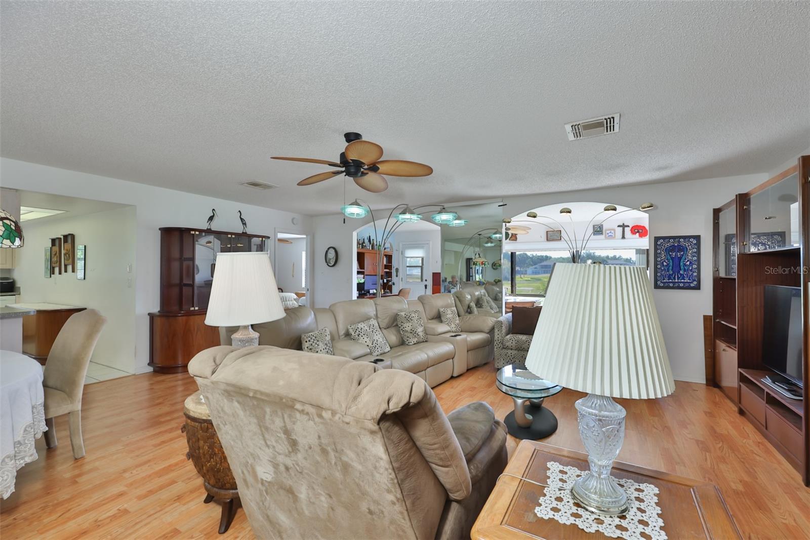 2611 LANCASTER DR #33 — photo 4