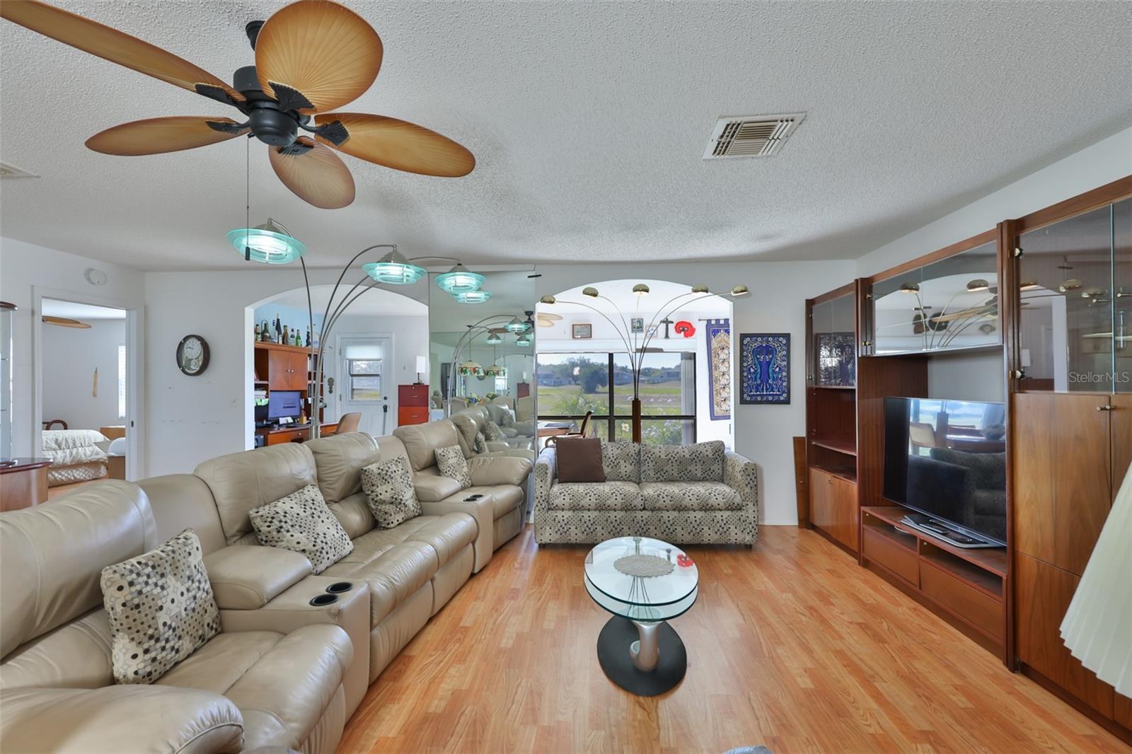2611 LANCASTER DR #33 — photo 6