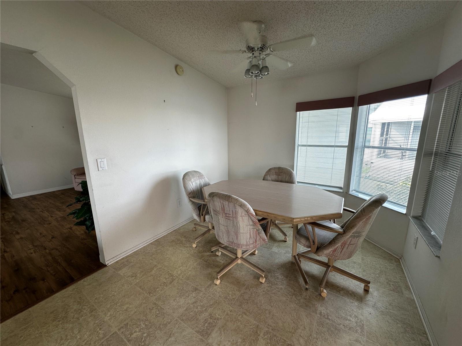 502 AMBERJACK DR — photo 8