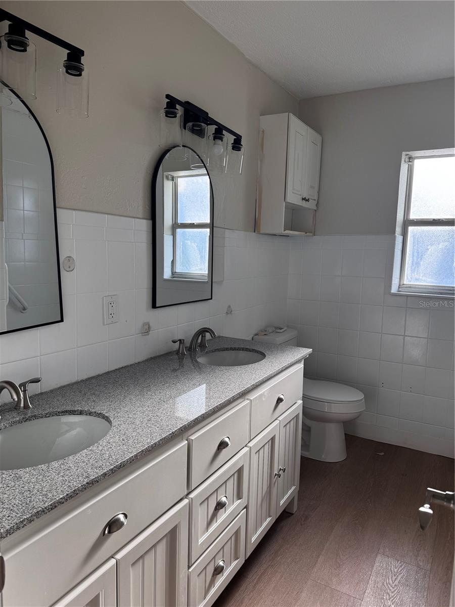 1204 W ALSOBROOK ST — photo 4