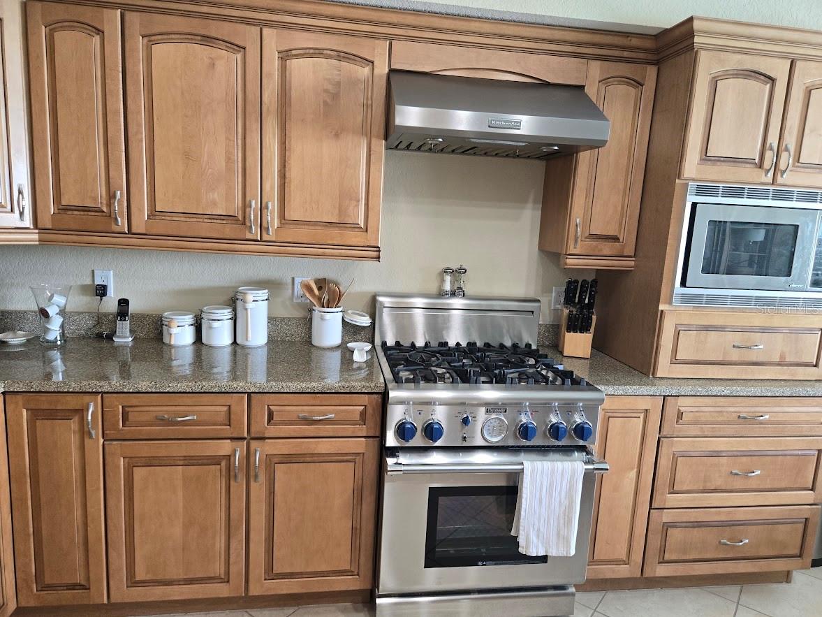 650 GOLDEN GATE PT #301 — photo 12