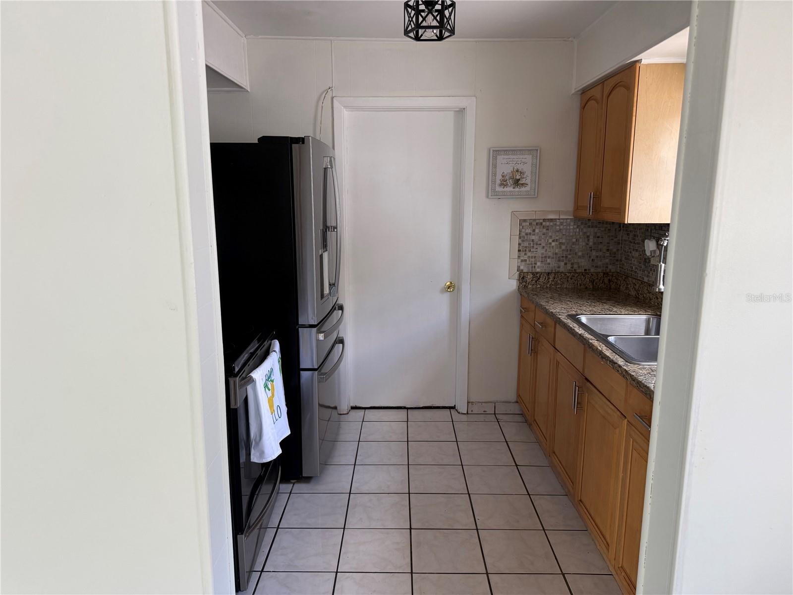 10611 N ALTMAN ST — photo 15