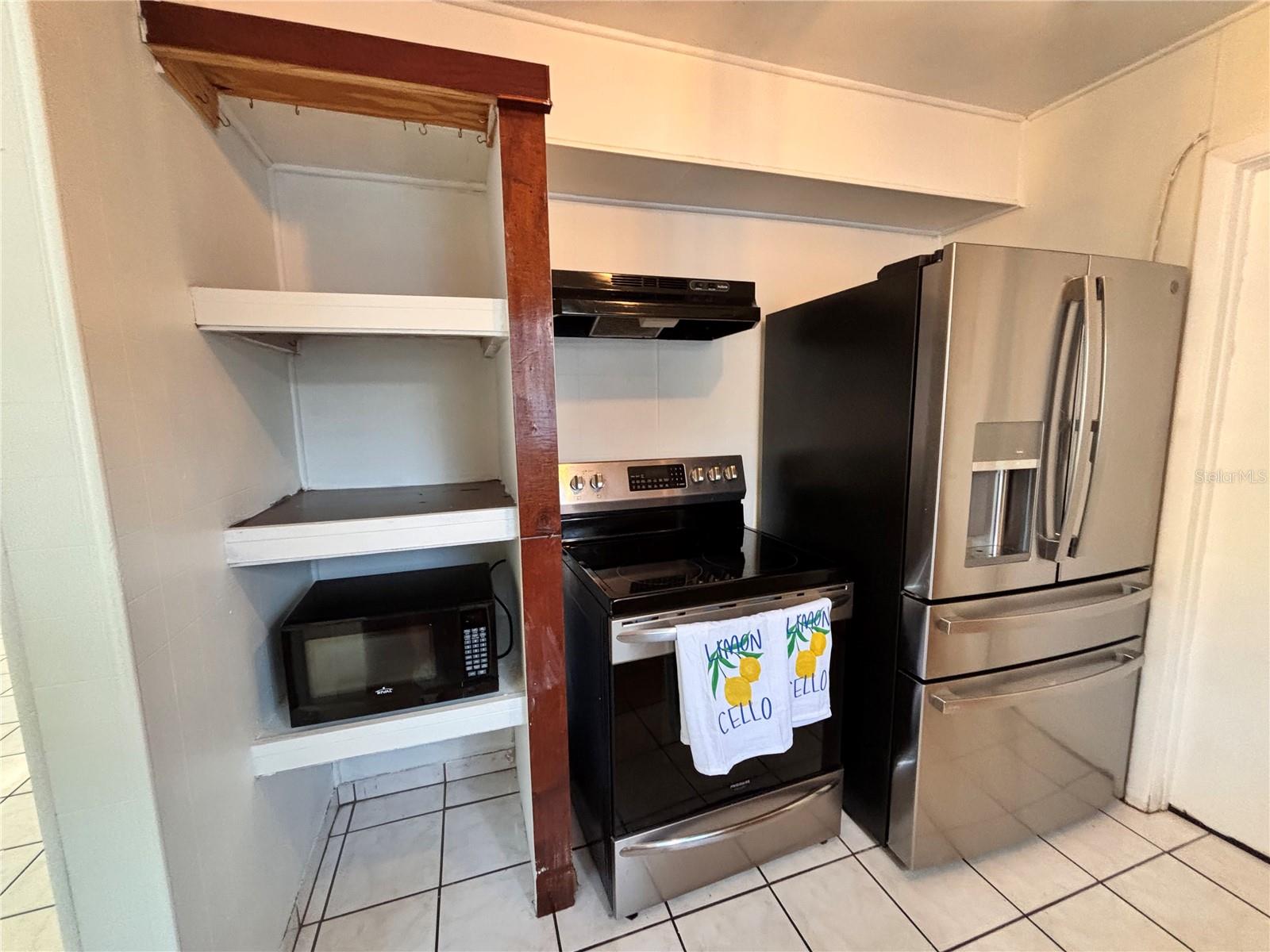 10611 N ALTMAN ST — photo 17