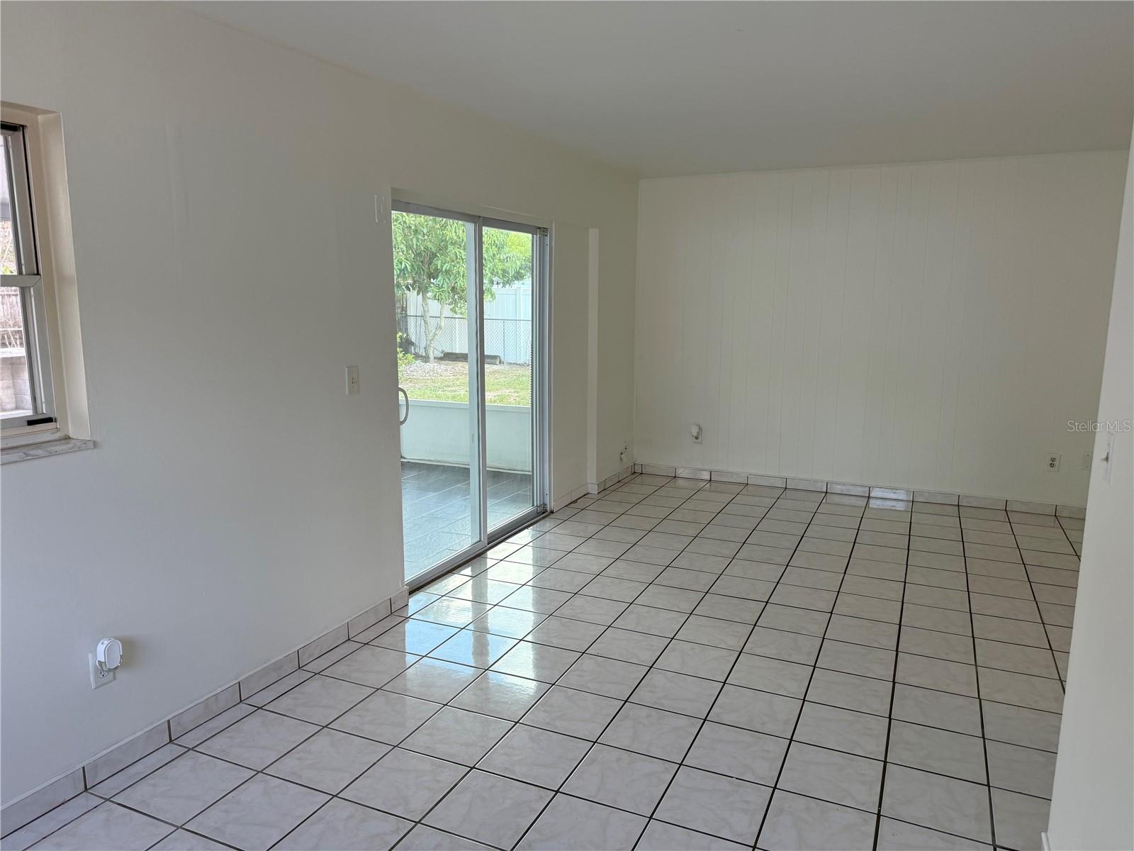 10611 N ALTMAN ST — photo 9