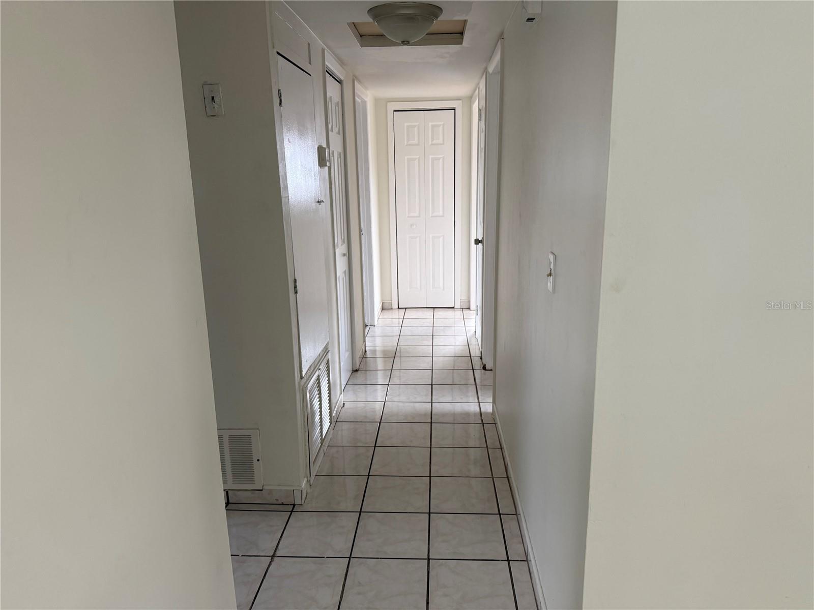 10611 N ALTMAN ST — photo 13