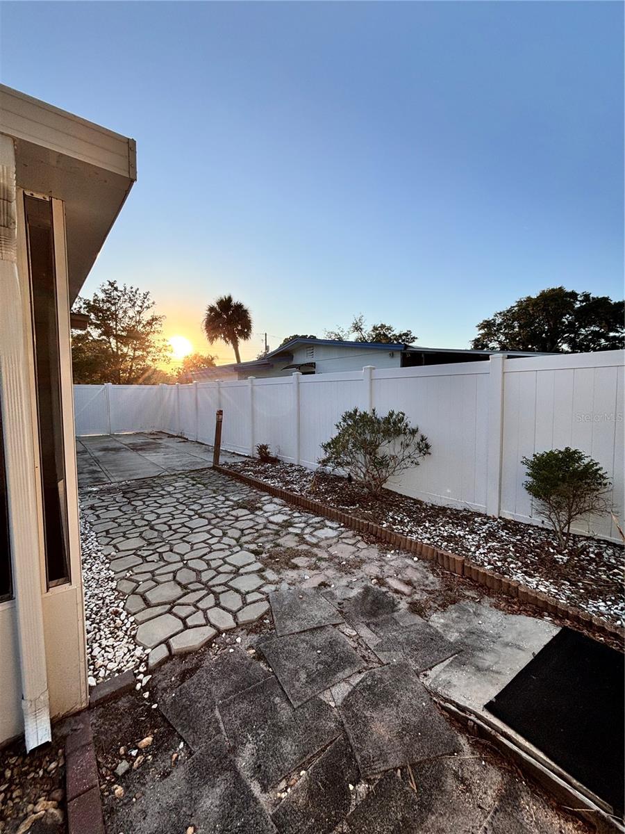 10611 N ALTMAN ST — photo 35