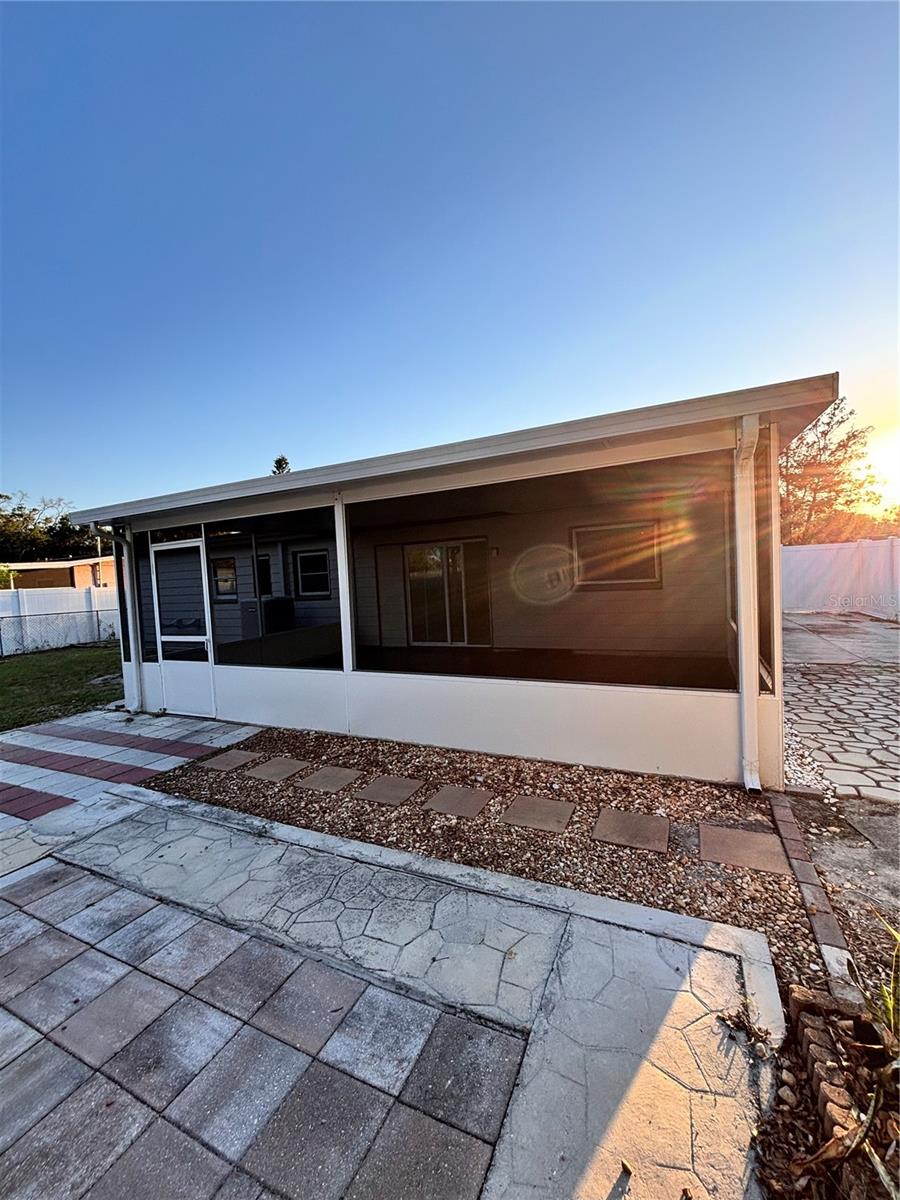 10611 N ALTMAN ST — photo 33