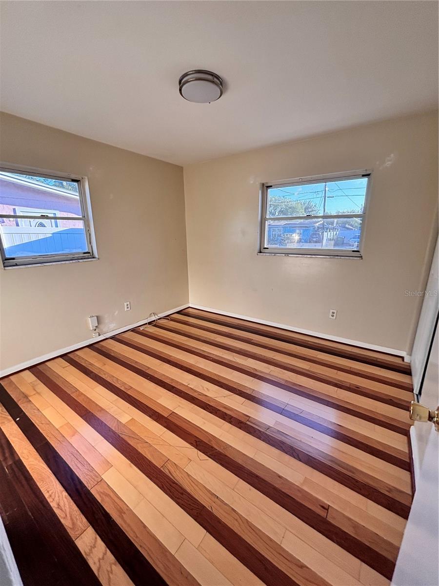 10611 N ALTMAN ST — photo 18