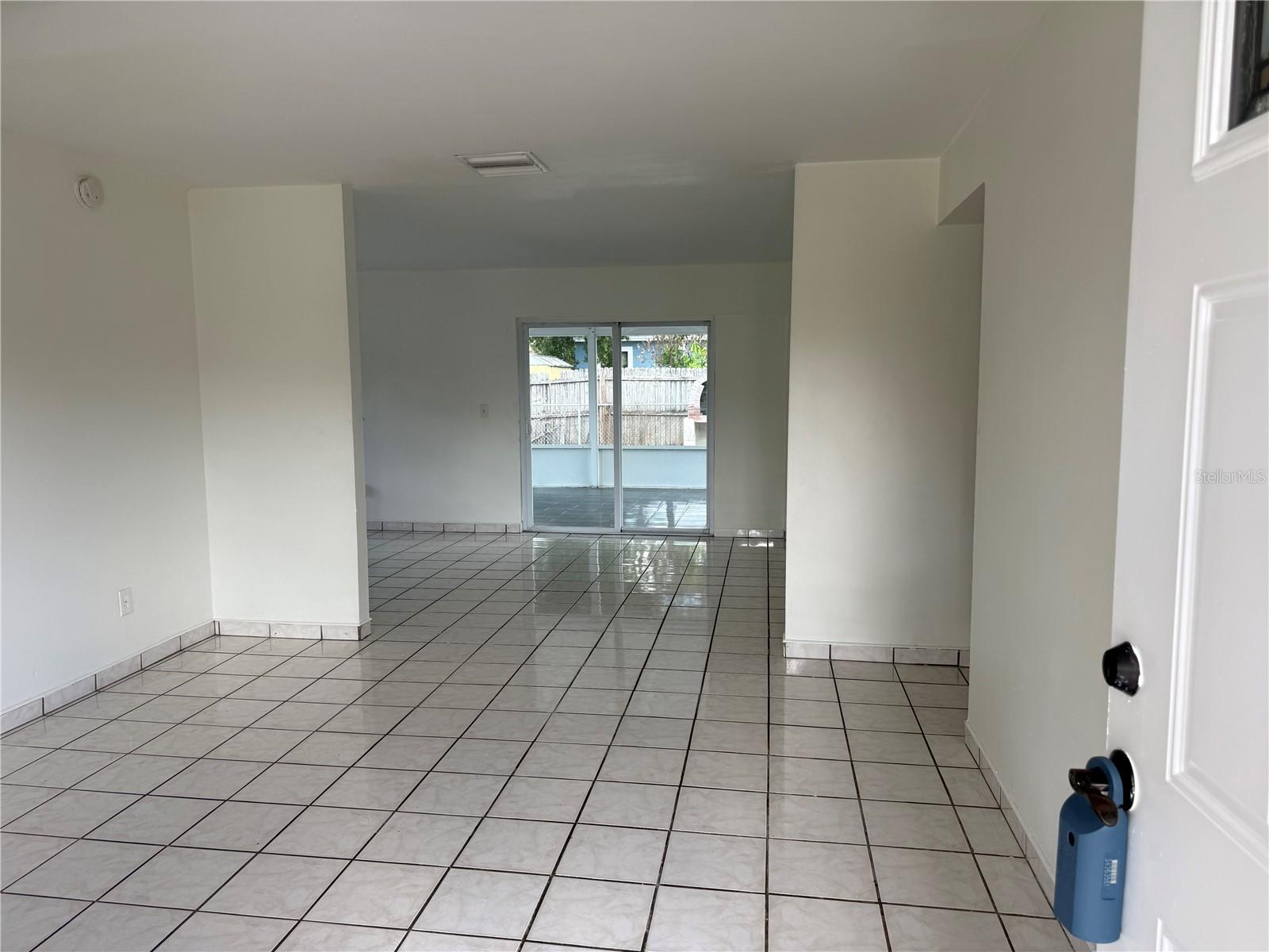 10611 N ALTMAN ST — photo 6
