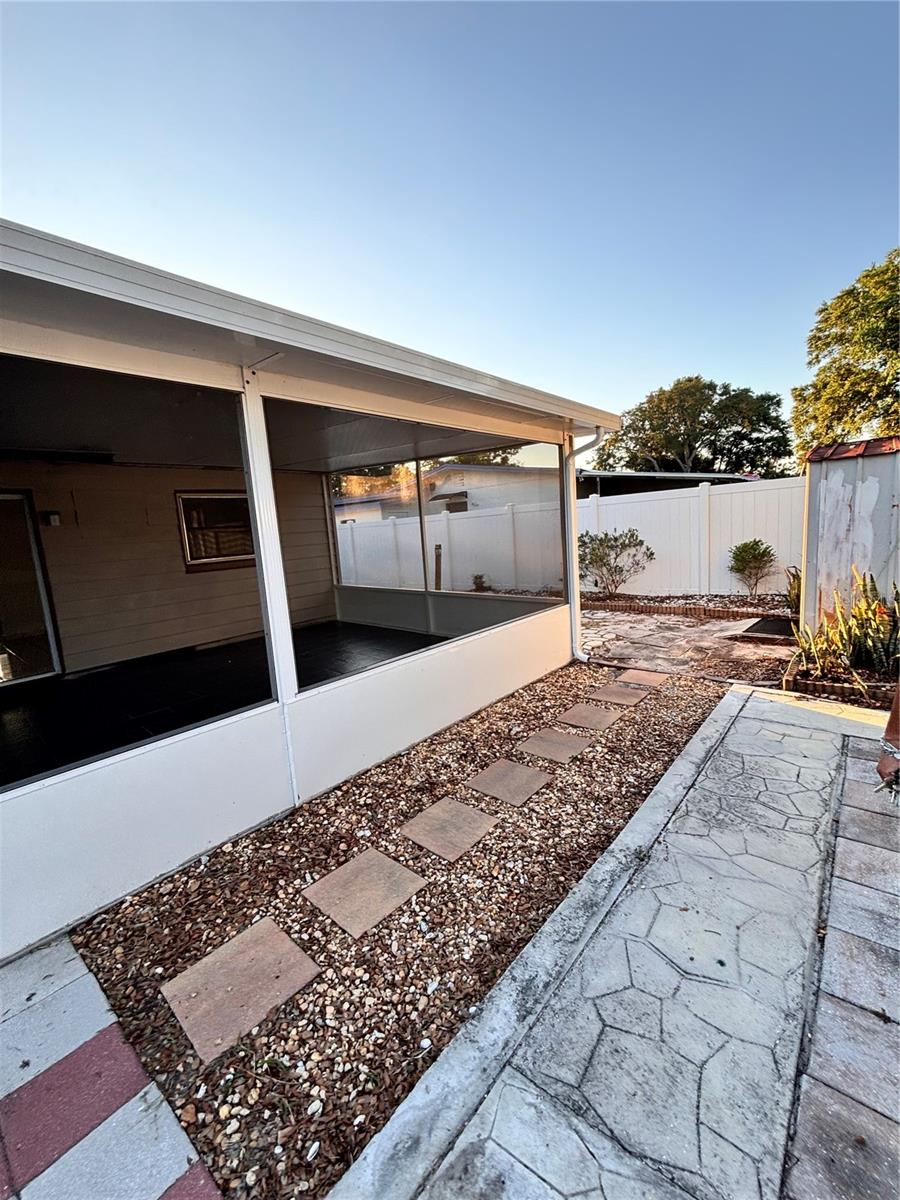 10611 N ALTMAN ST — photo 34