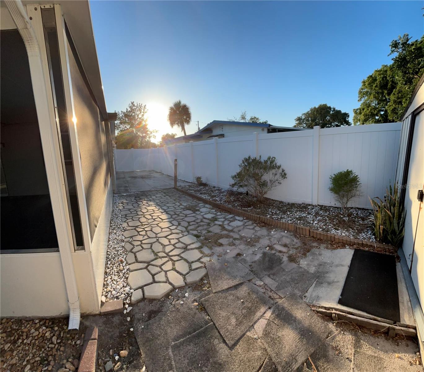 10611 N ALTMAN ST — photo 38