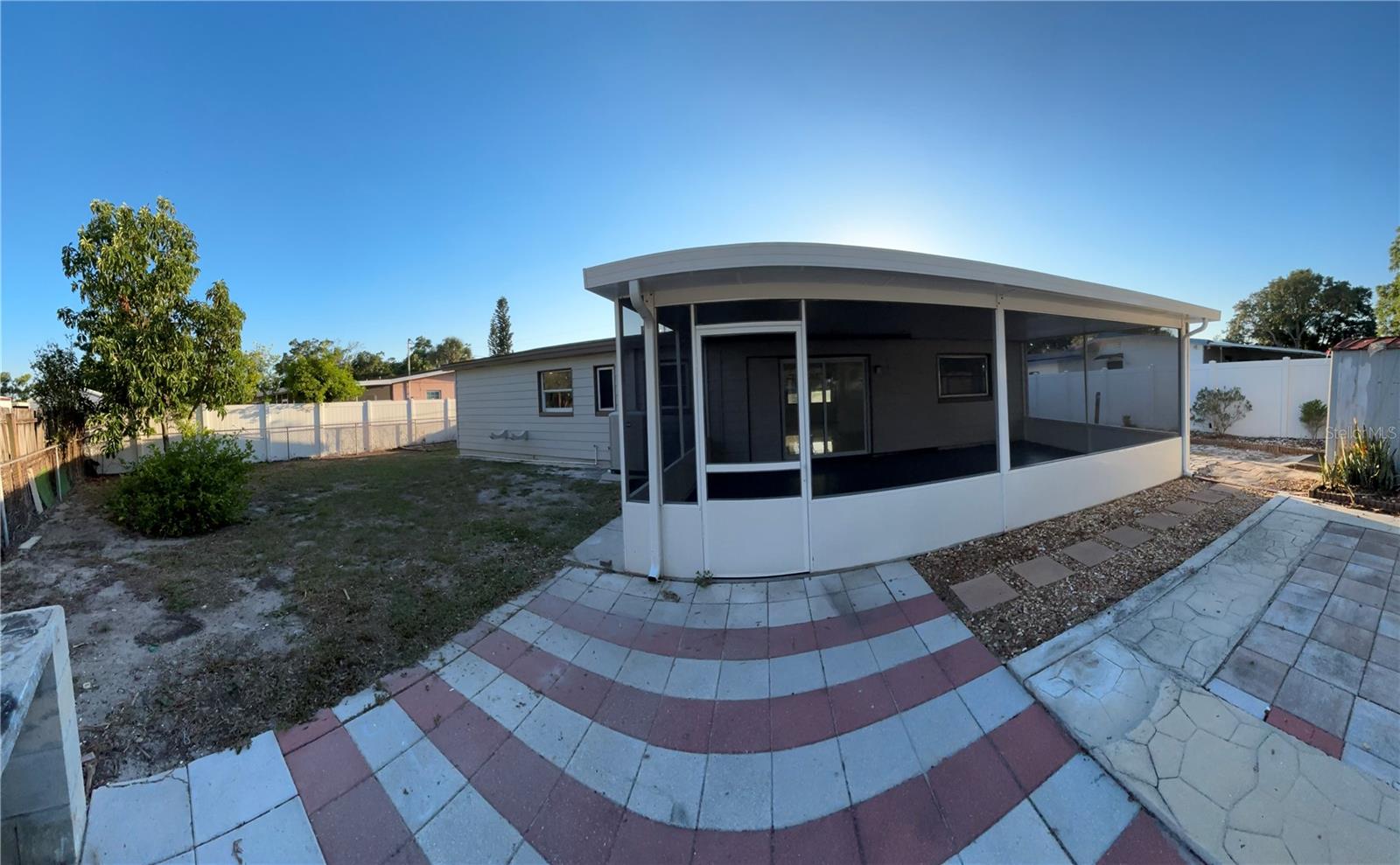 10611 N ALTMAN ST — photo 36